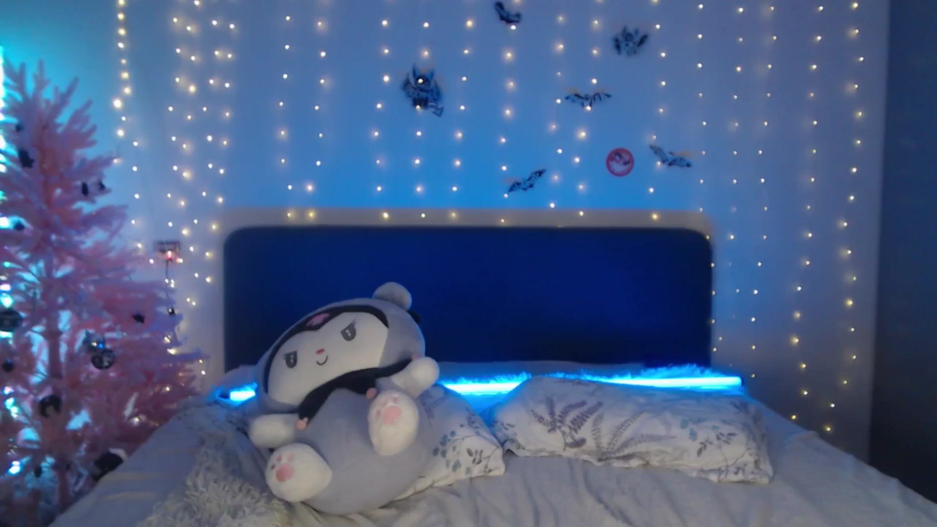 Gallery image thumbnail from Snowy_AF's myfreecams stream on, 02/04/2026, 18:34 image 17 of 20