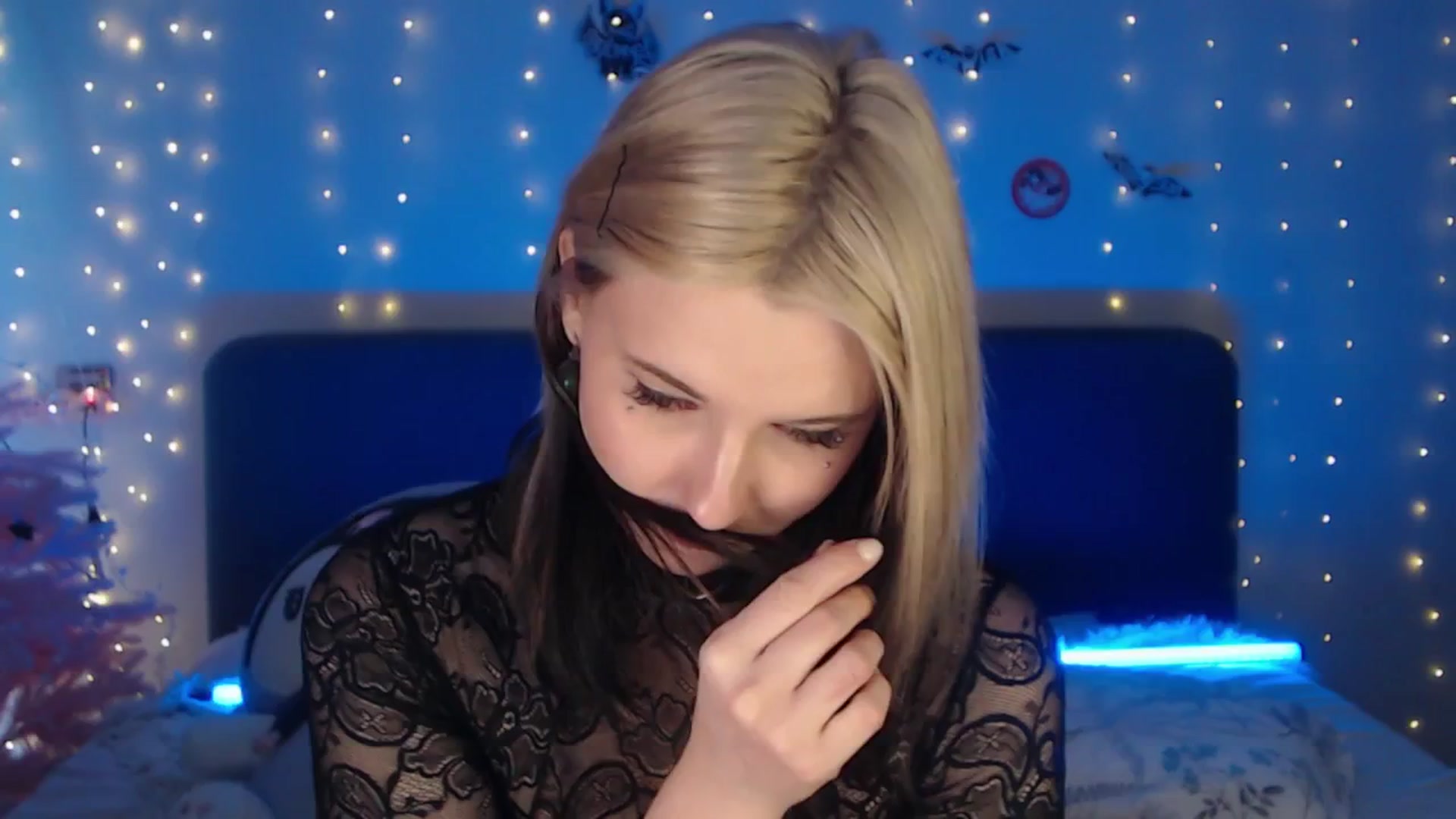 Gallery image thumbnail from Snowy_AF's myfreecams stream on, 02/04/2026, 20:12 image 2 of 20