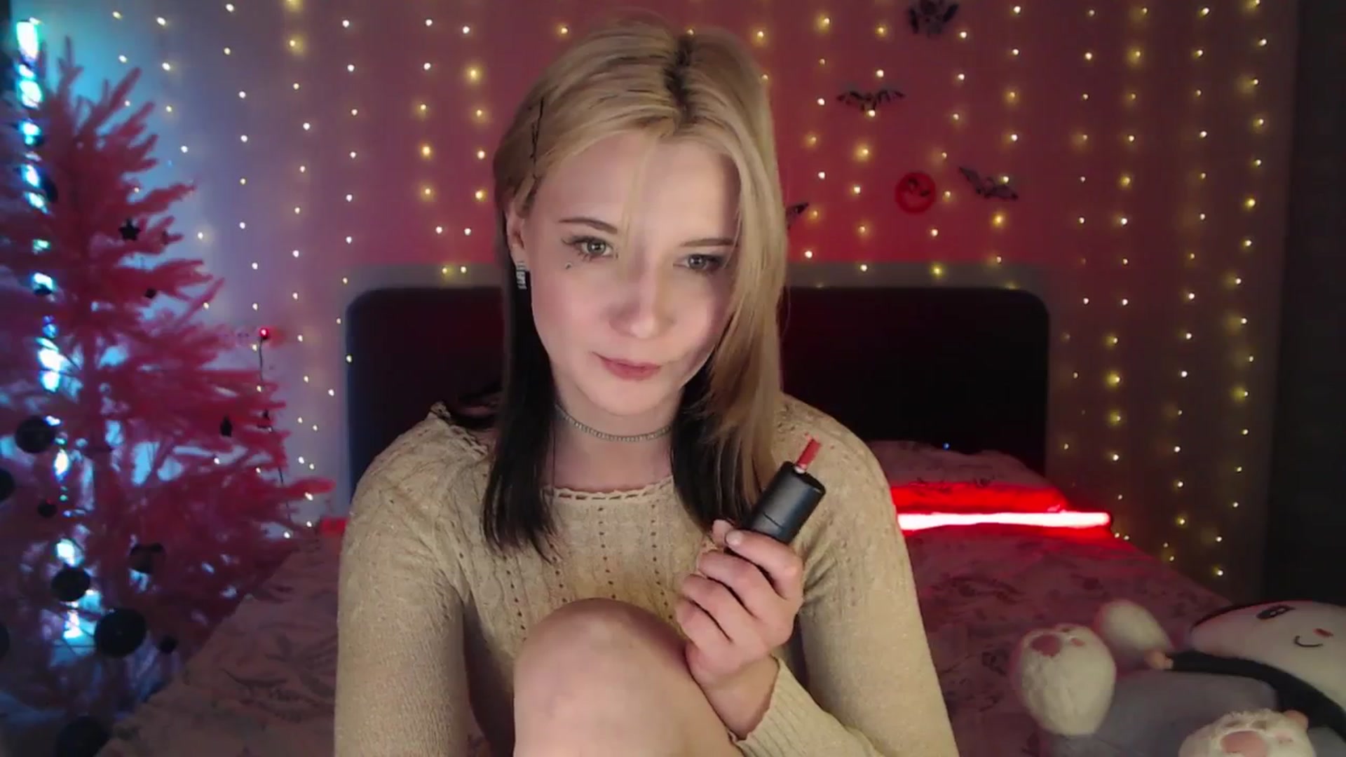 Gallery image thumbnail from Snowy_AF's myfreecams stream on, 02/08/2026, 15:12 image 14 of 20