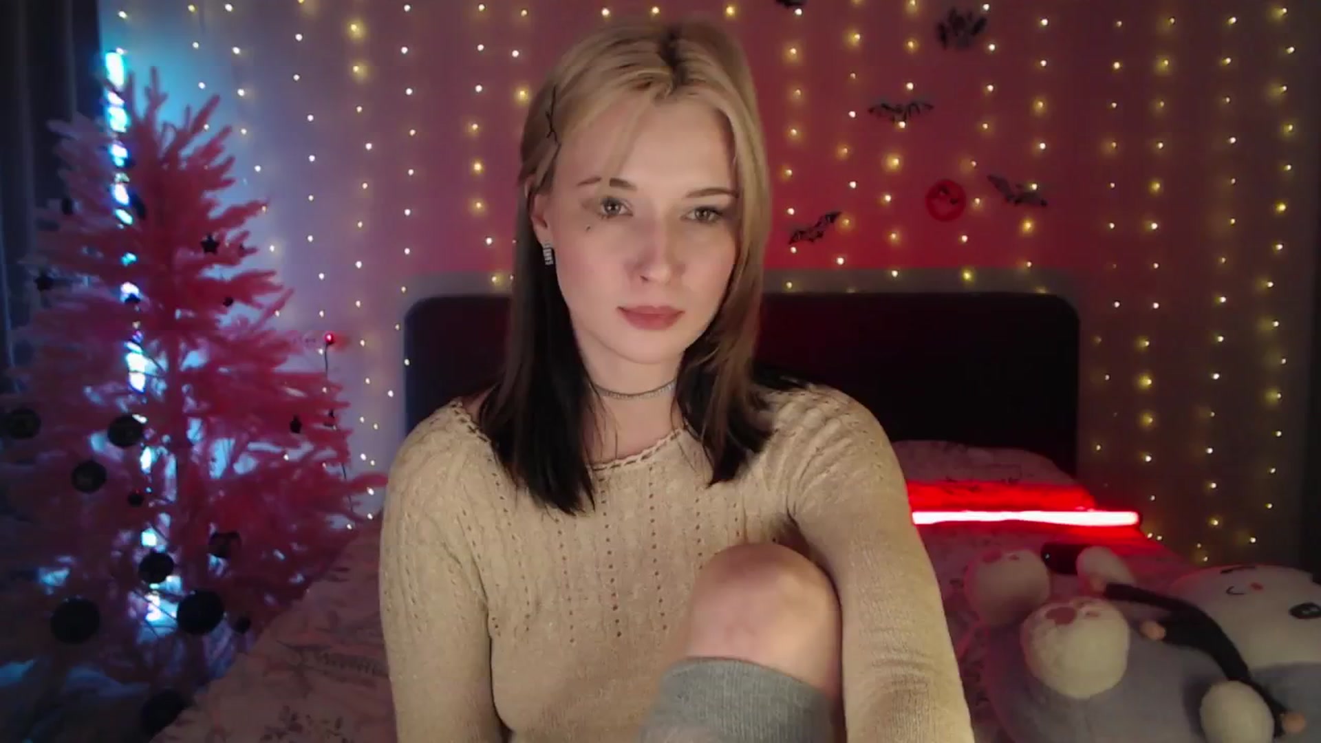 Gallery image thumbnail from Snowy_AF's myfreecams stream on, 02/08/2026, 15:12 image 1 of 20
