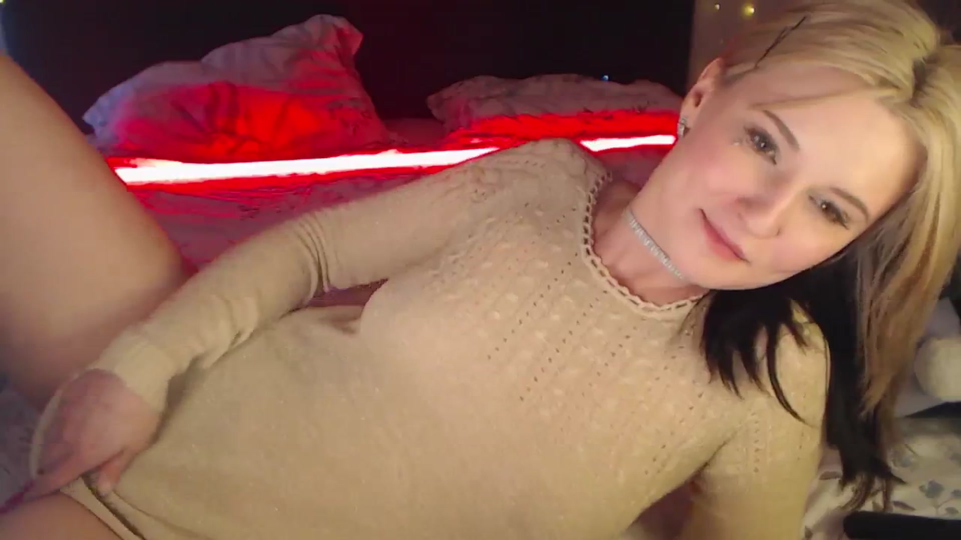 Gallery image thumbnail from Snowy_AF's myfreecams stream on, 02/08/2026, 15:12 image 19 of 20