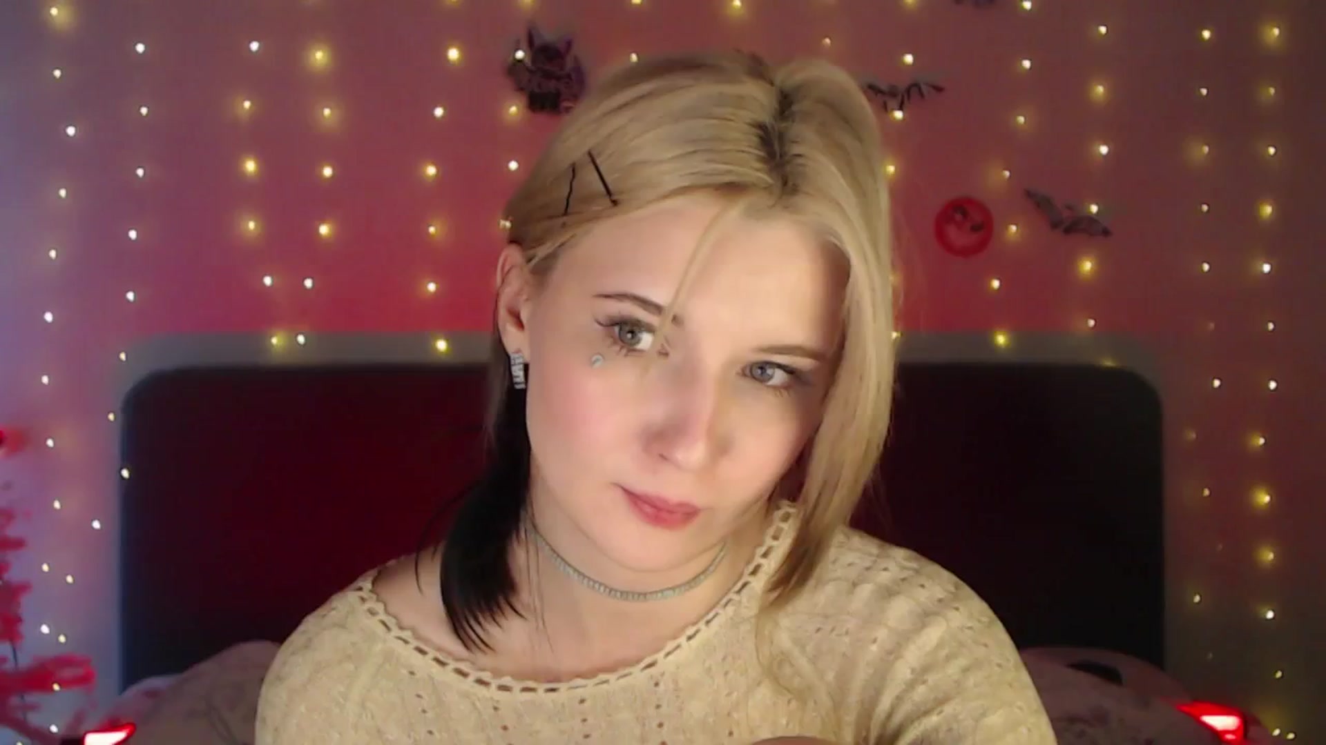 Gallery image thumbnail from Snowy_AF's myfreecams stream on, 02/08/2026, 18:03 image 12 of 20