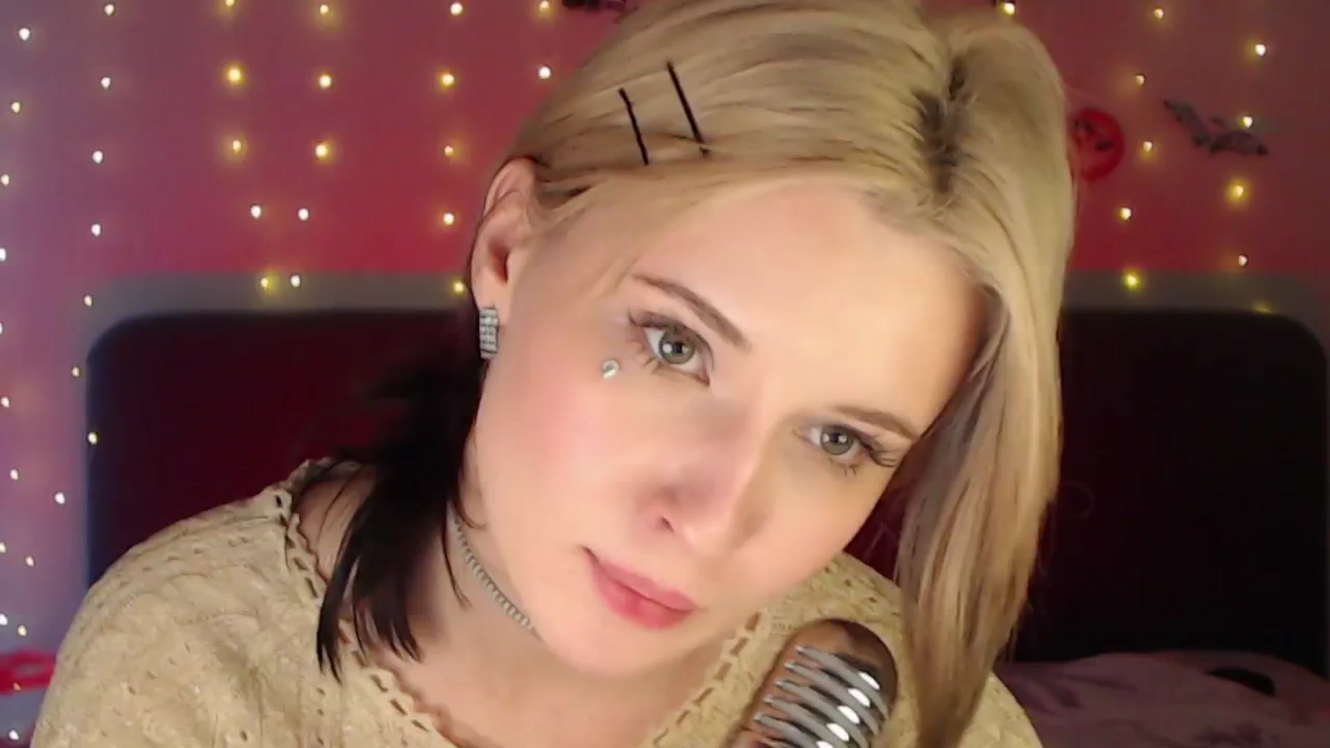 Gallery image thumbnail from Snowy_AF's myfreecams stream on, 02/08/2026, 18:03 image 3 of 20