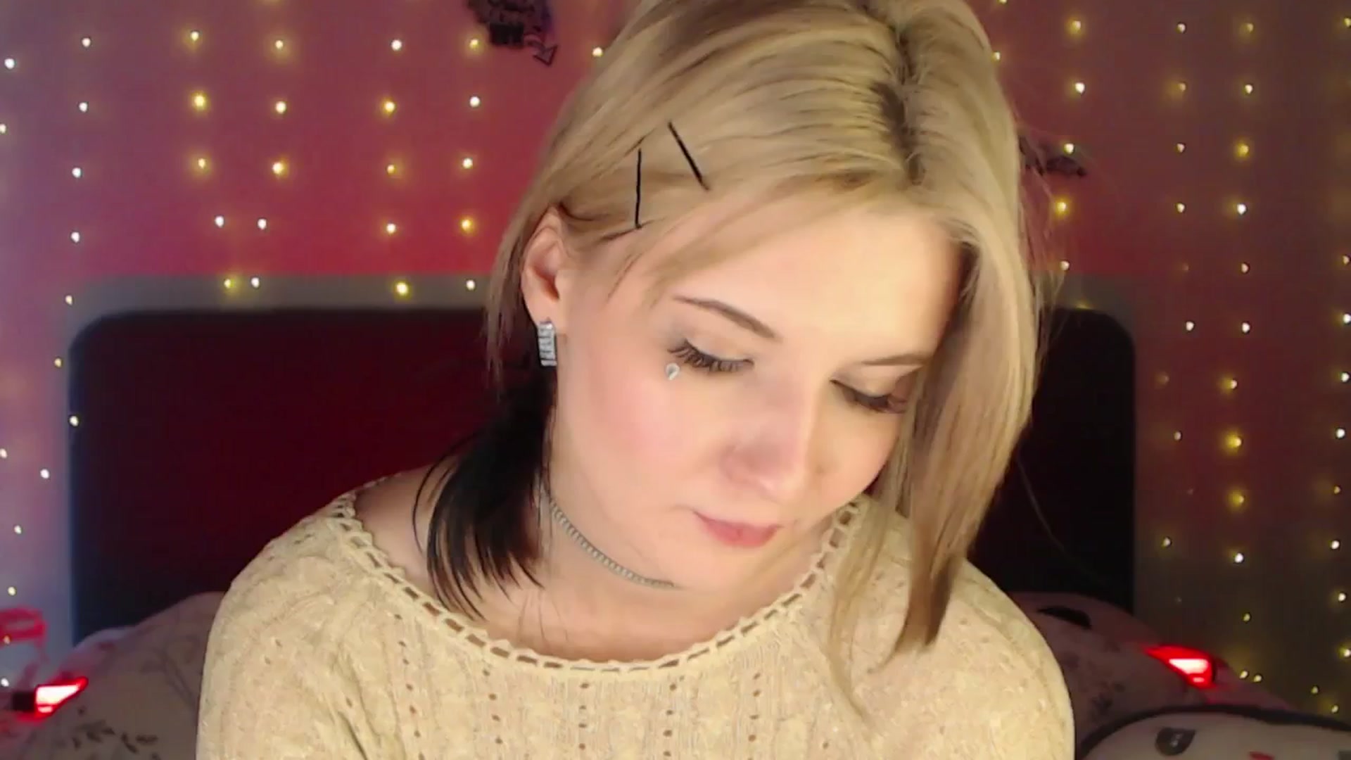 Gallery image thumbnail from Snowy_AF's myfreecams stream on, 02/08/2026, 18:03 image 10 of 20