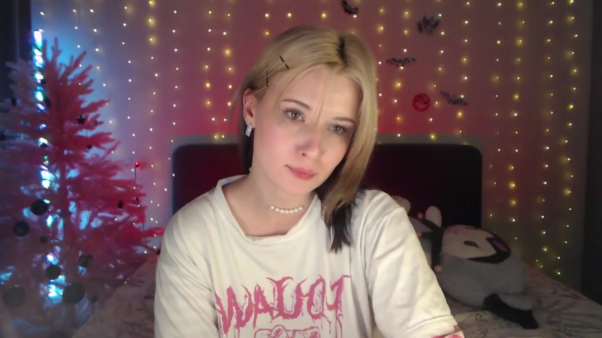 Gallery image thumbnail from Snowy_AF's myfreecams stream on, 02/08/2026, 19:53 image 4 of 20