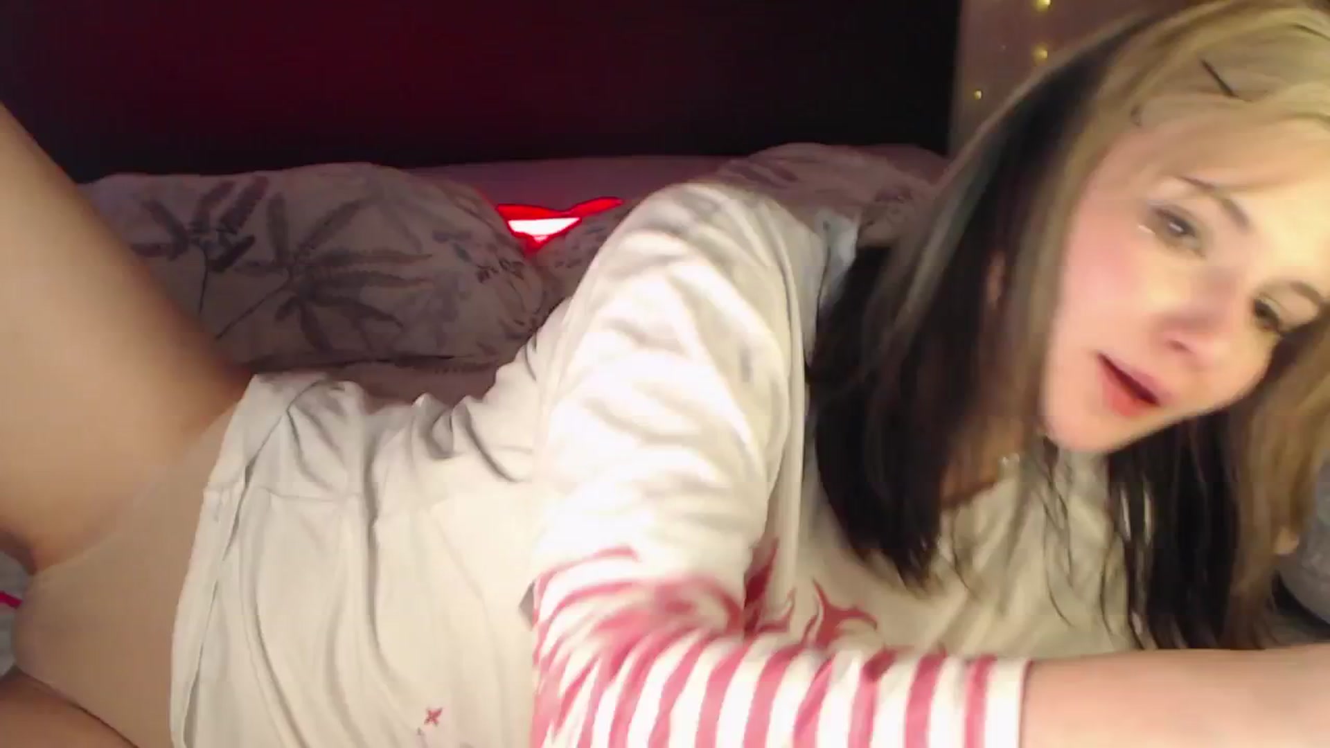 Gallery image thumbnail from Snowy_AF's myfreecams stream on, 02/08/2026, 19:53 image 12 of 20