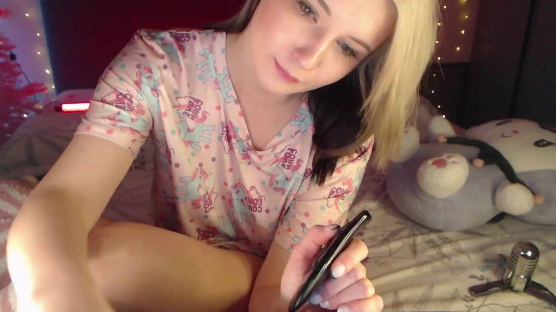 Gallery image thumbnail from Snowy_AF's myfreecams stream on, 02/09/2026, 21:21 image 9 of 20
