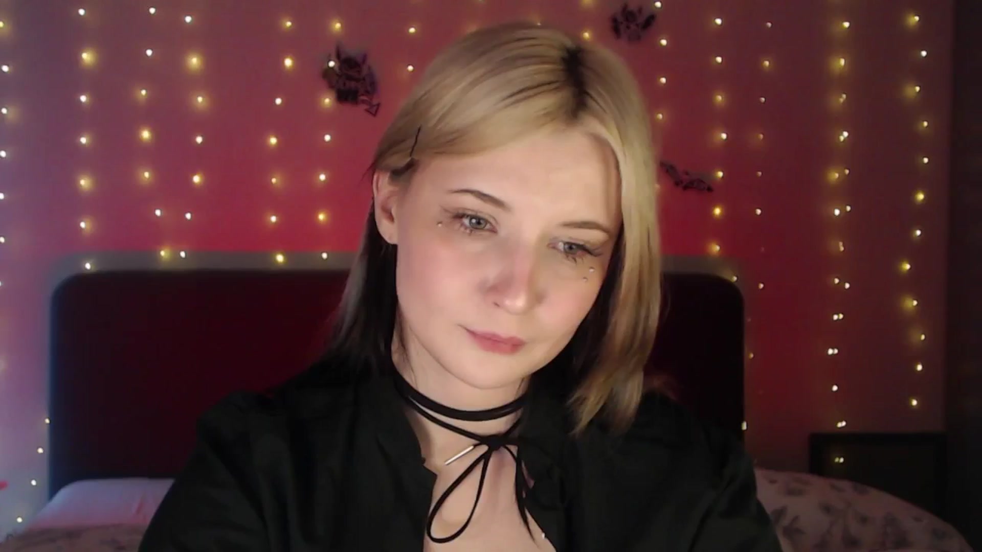 Gallery image thumbnail from Snowy_AF's myfreecams stream on, 02/10/2026, 20:55 image 4 of 20
