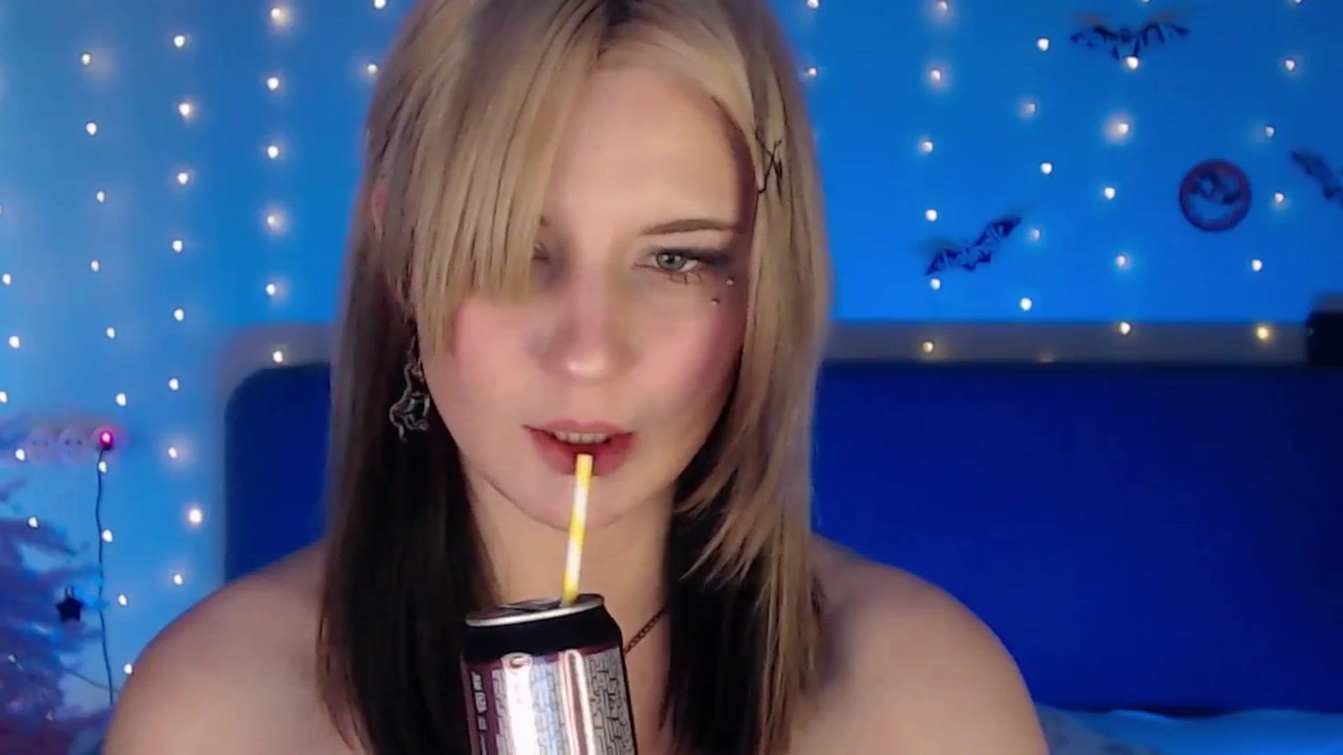 Gallery image thumbnail from Snowy_AF's myfreecams stream on, 02/11/2026, 15:28 image 11 of 20