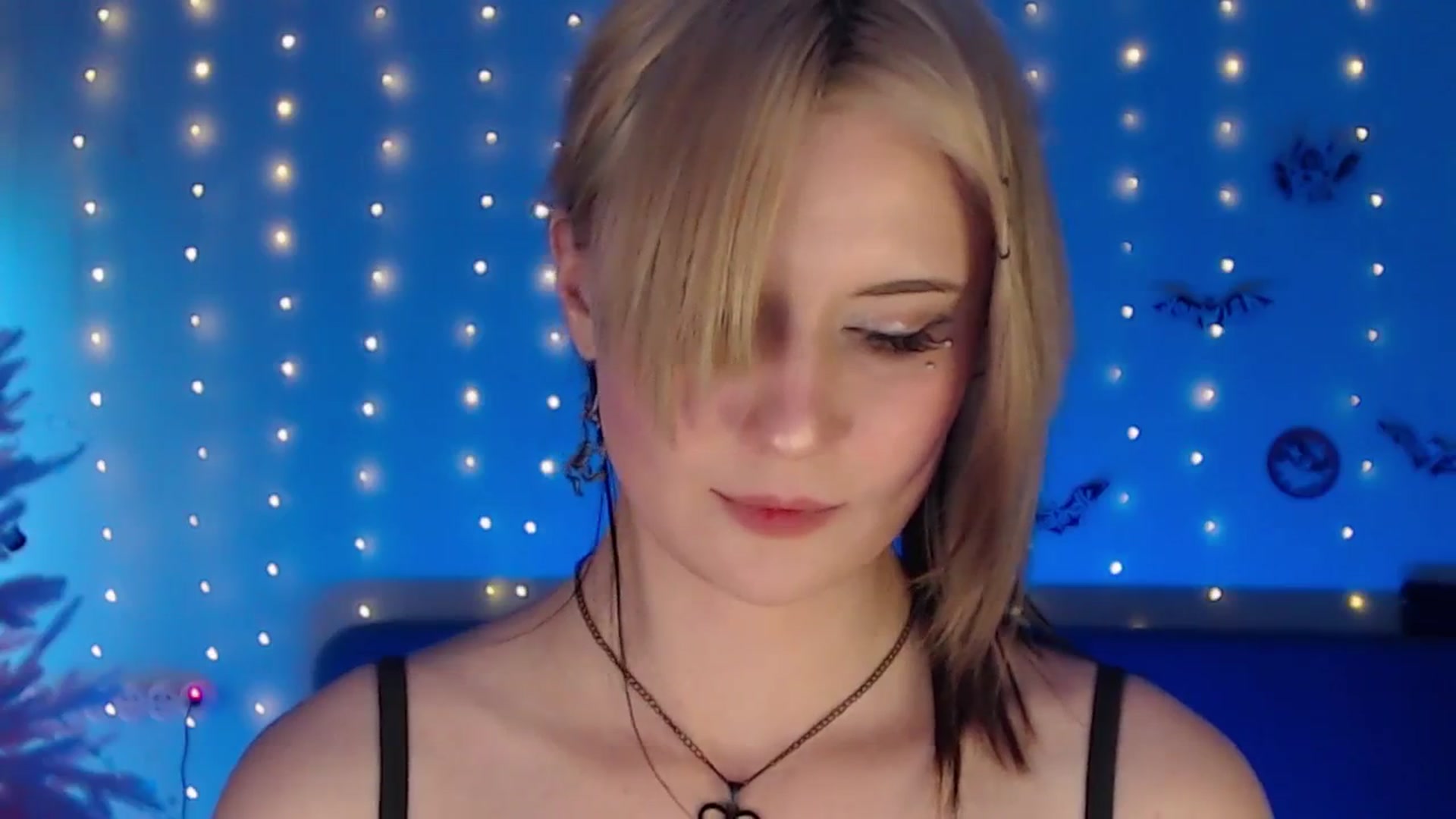 Gallery image thumbnail from Snowy_AF's myfreecams stream on, 02/11/2026, 15:28 image 18 of 20
