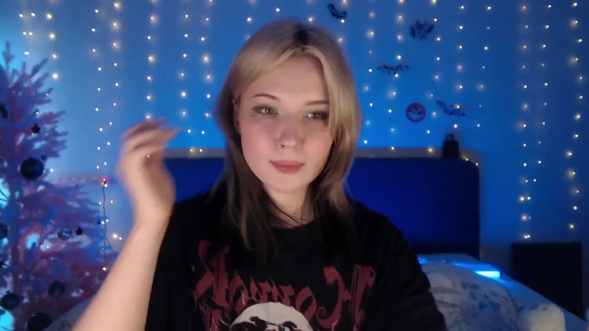 Gallery image thumbnail from Snowy_AF's myfreecams stream on, 02/22/2026, 21:30 image 7 of 20