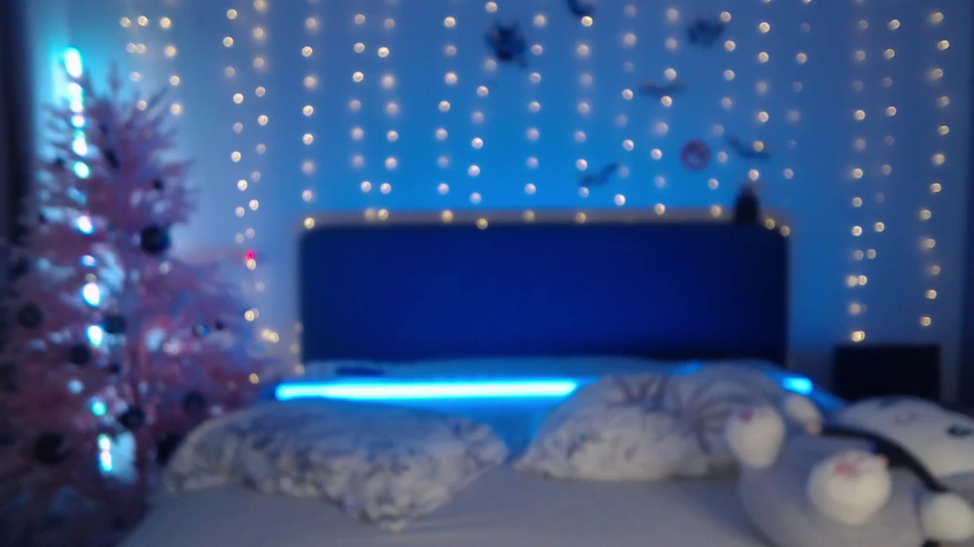 Gallery image thumbnail from Snowy_AF's myfreecams stream on, 02/22/2026, 21:30 image 2 of 20