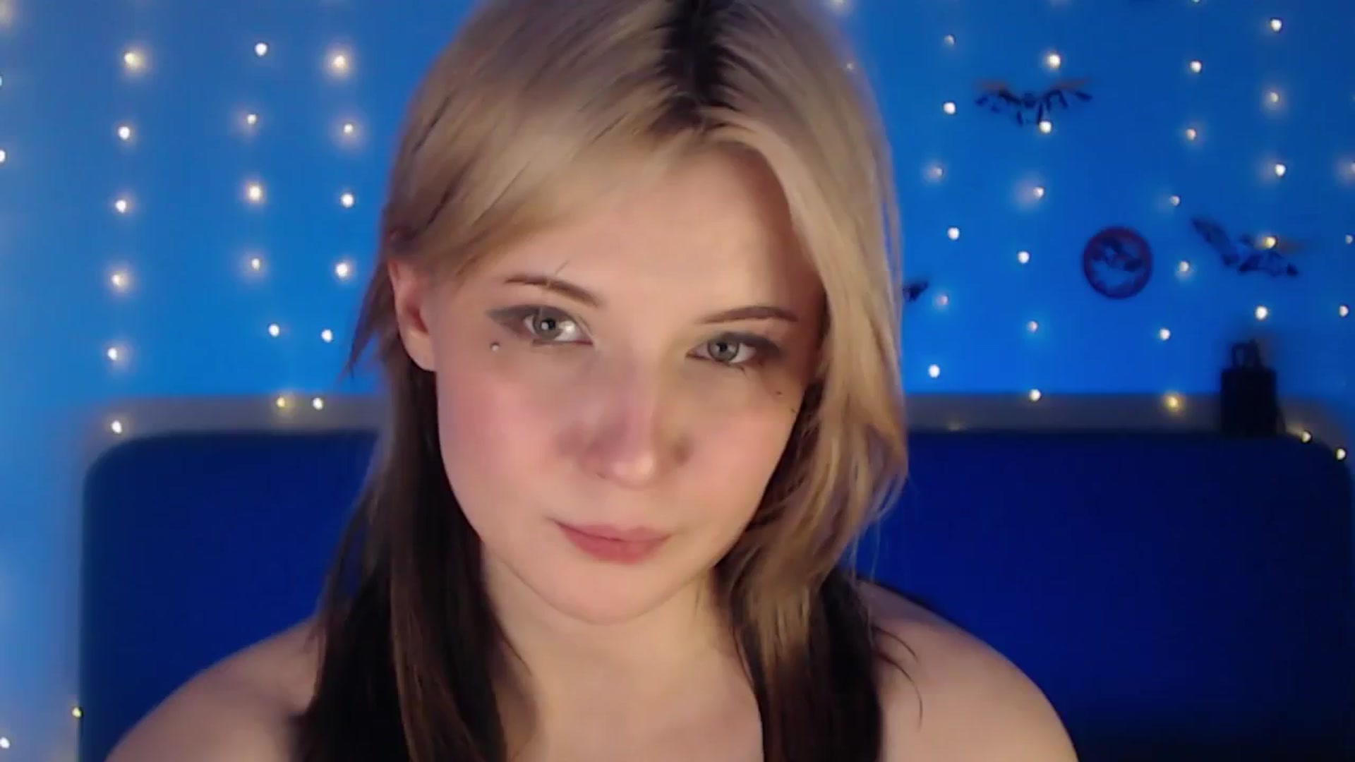 Gallery image thumbnail from Snowy_AF's myfreecams stream on, 02/22/2026, 21:30 image 19 of 20