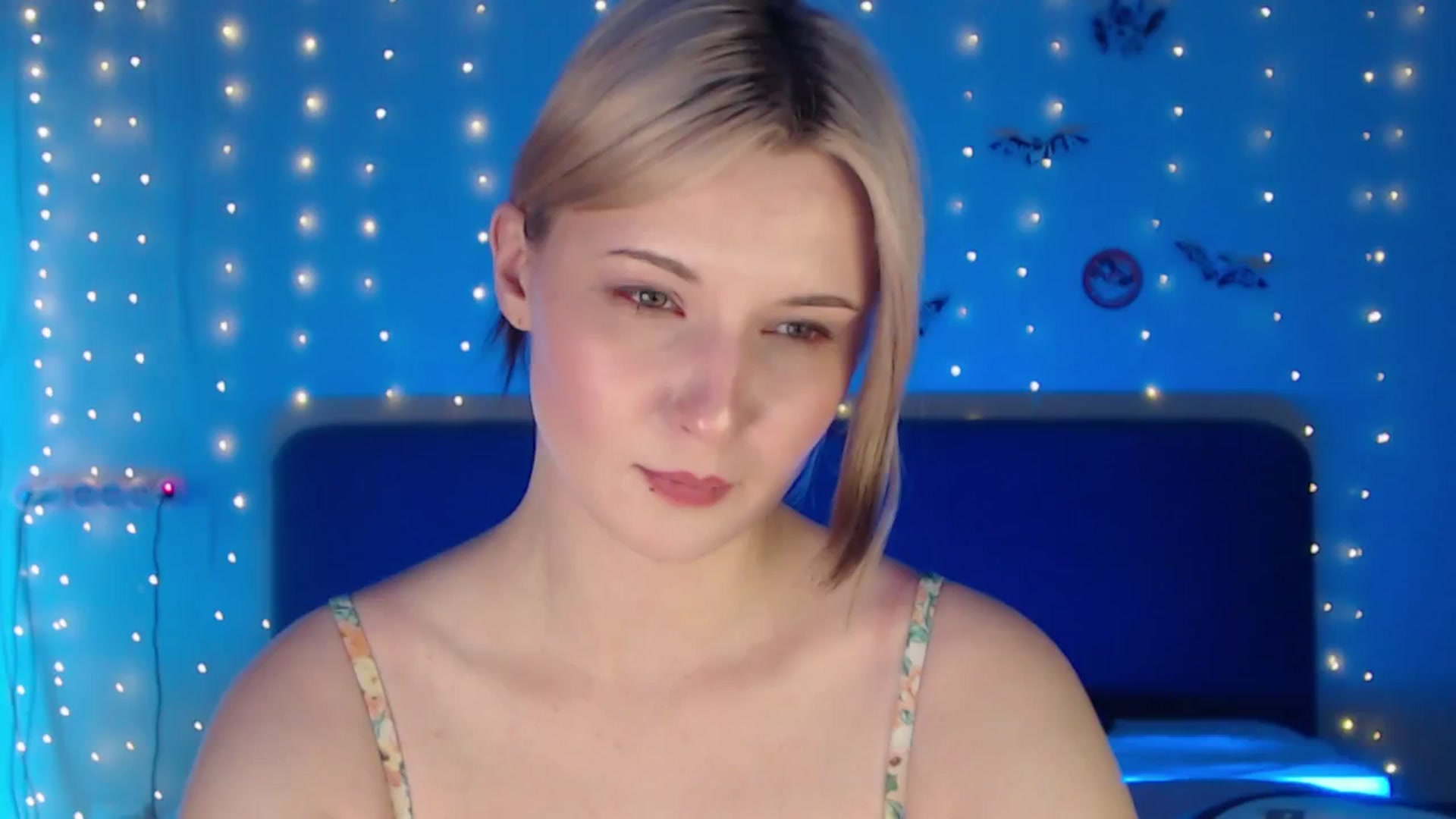 Gallery image thumbnail from Snowy_AF's myfreecams stream on, 03/08/2026, 18:18 image 2 of 20