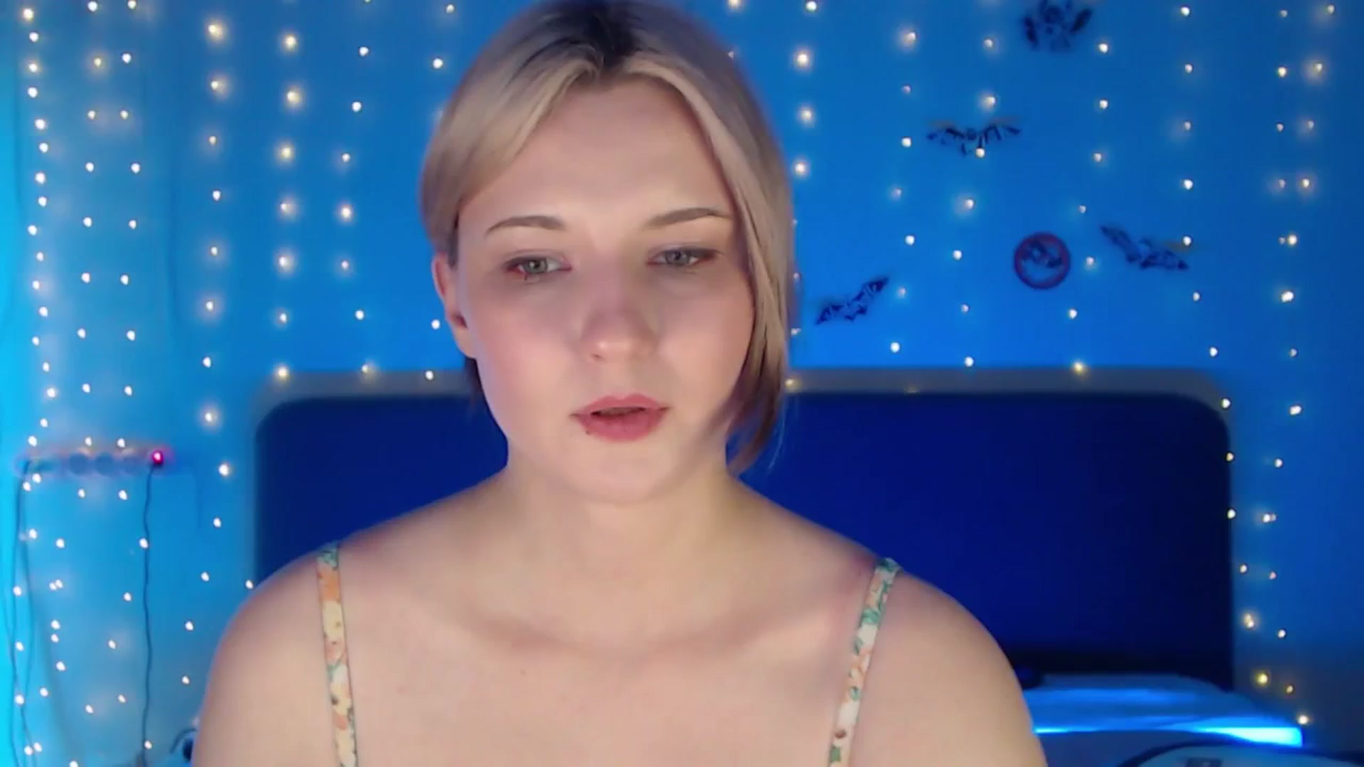 Gallery image thumbnail from Snowy_AF's myfreecams stream on, 03/08/2026, 18:18 image 1 of 20