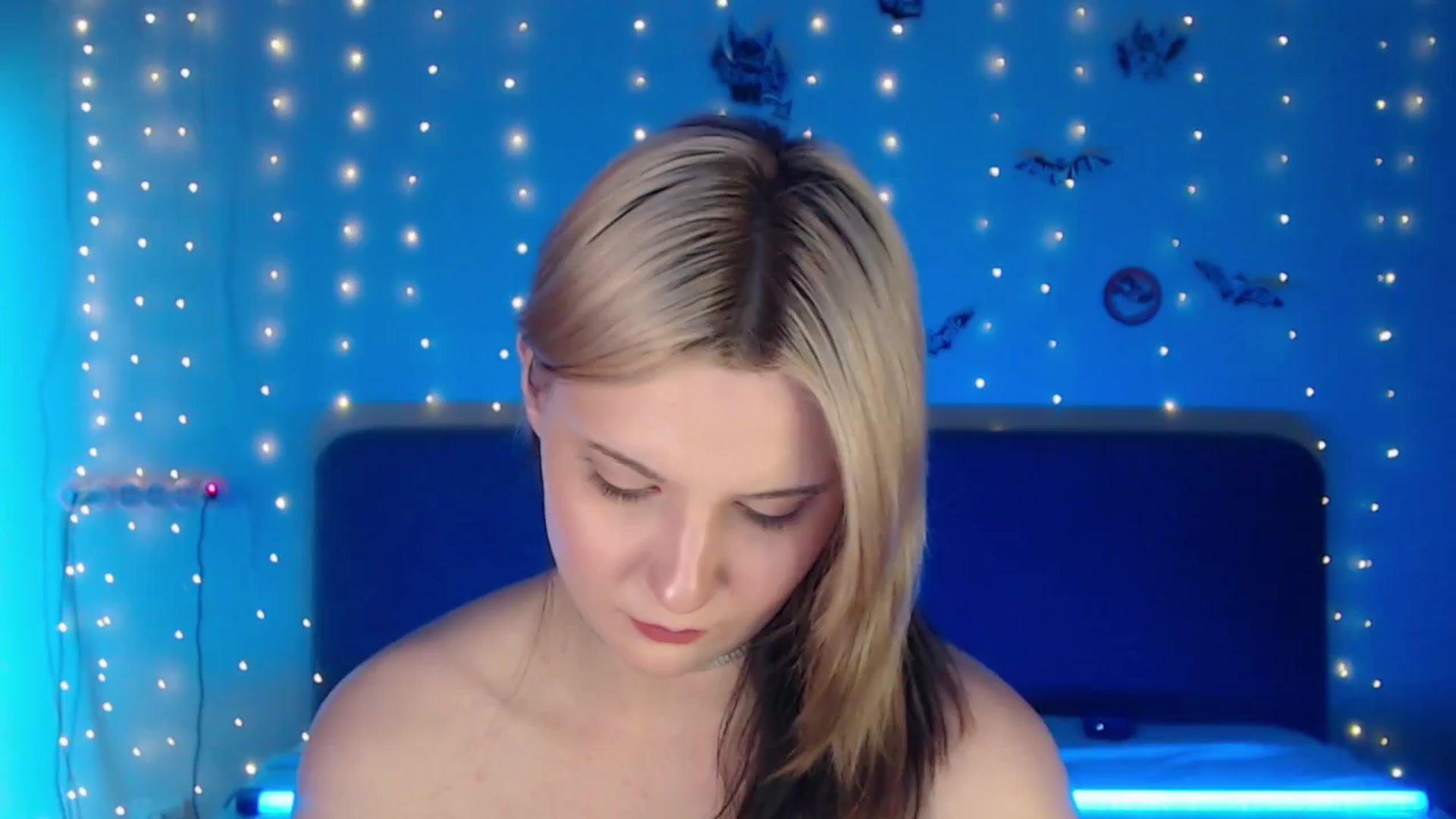 Gallery image thumbnail from Snowy_AF's myfreecams stream on, 03/08/2026, 20:40 image 5 of 20