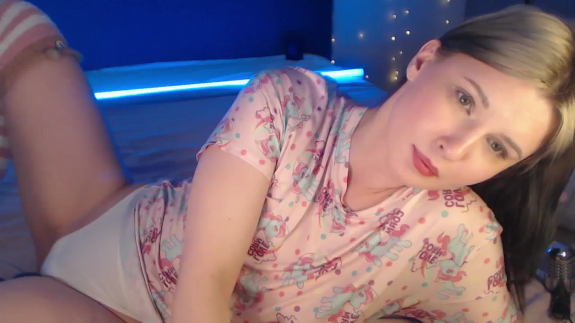 Gallery image thumbnail from Snowy_AF's myfreecams stream on, 03/19/2026, 21:41 image 8 of 20