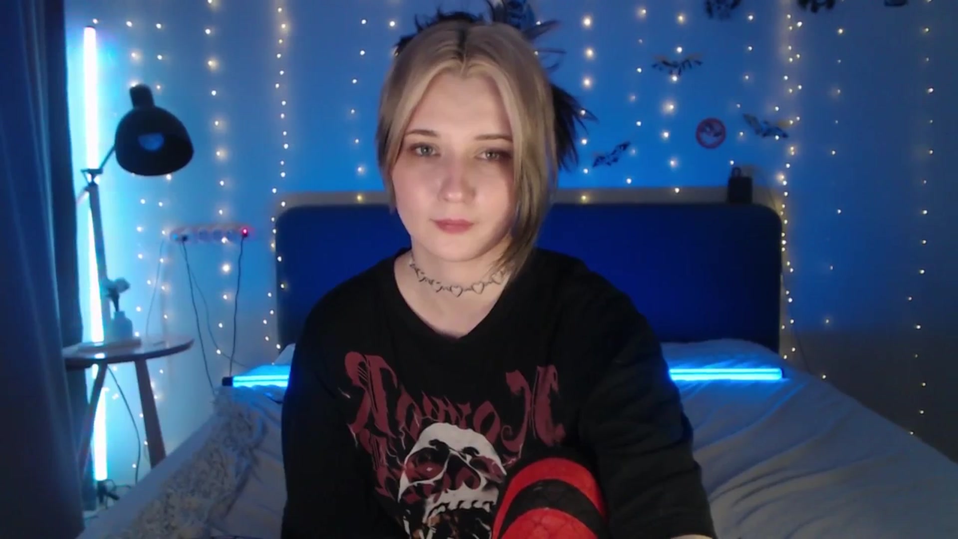 Gallery image thumbnail from Snowy_AF's myfreecams stream on, 04/10/2026, 18:55 image 18 of 20