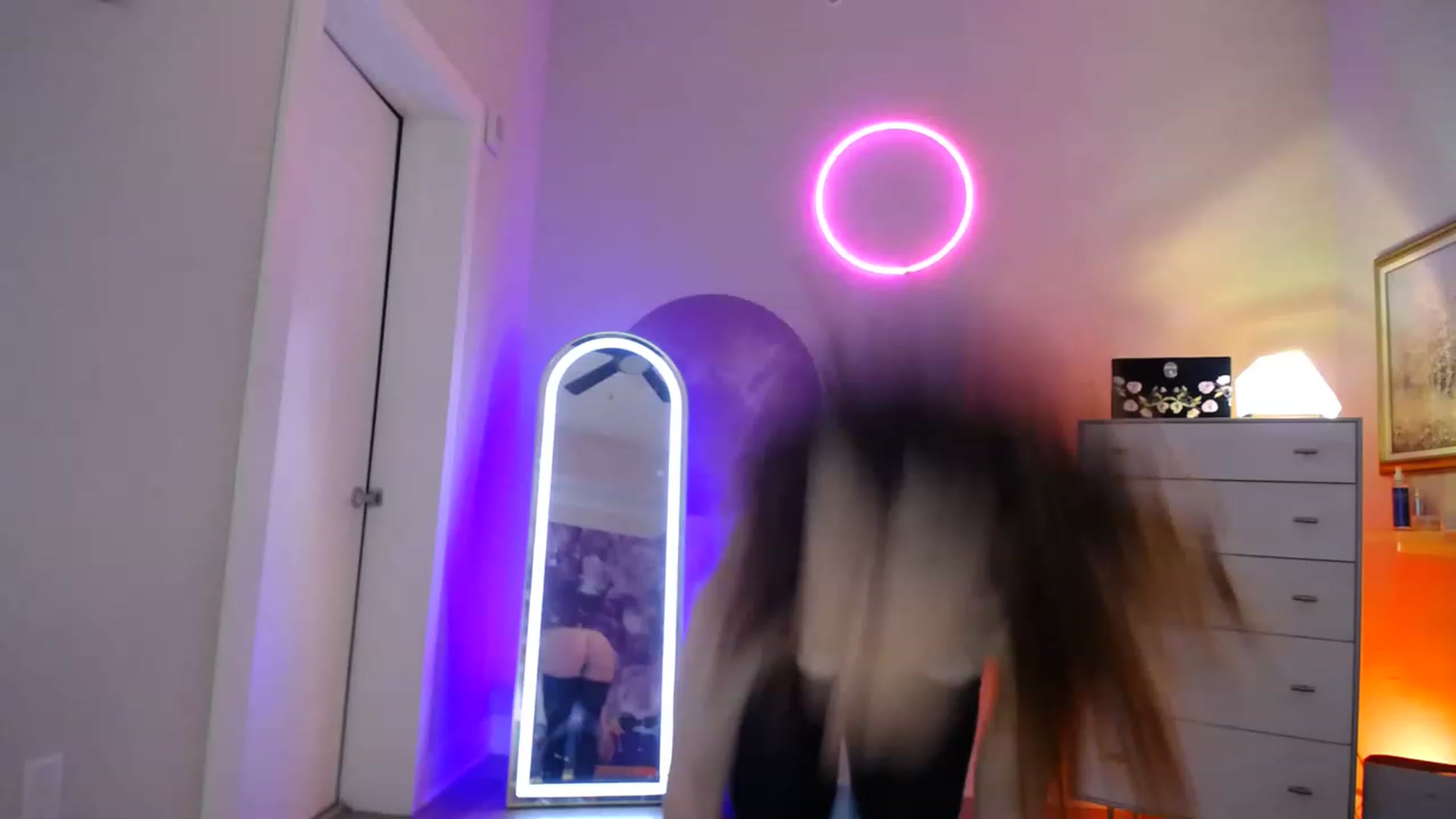Gallery image thumbnail from SnugglePunk's myfreecams stream on, 04/12/2023, 24:09 image 9 of 20