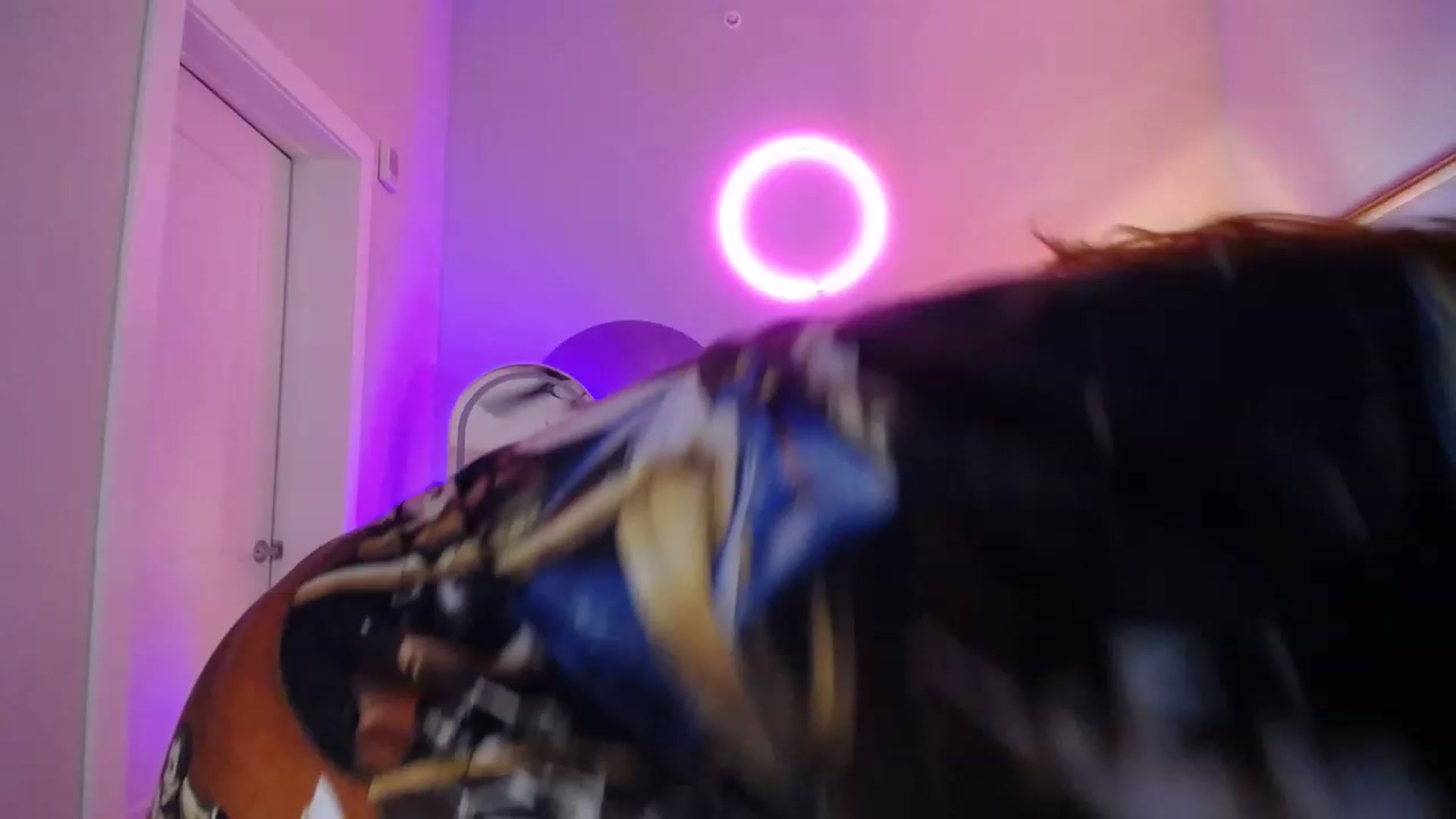 Gallery image thumbnail from SnugglePunk's myfreecams stream on, 04/12/2023, 02:35 image 5 of 20