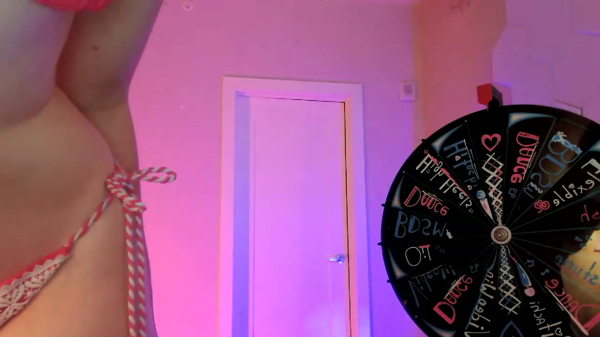 Gallery image thumbnail from SnugglePunk's myfreecams stream on, 04/23/2023, 01:01 image 5 of 20