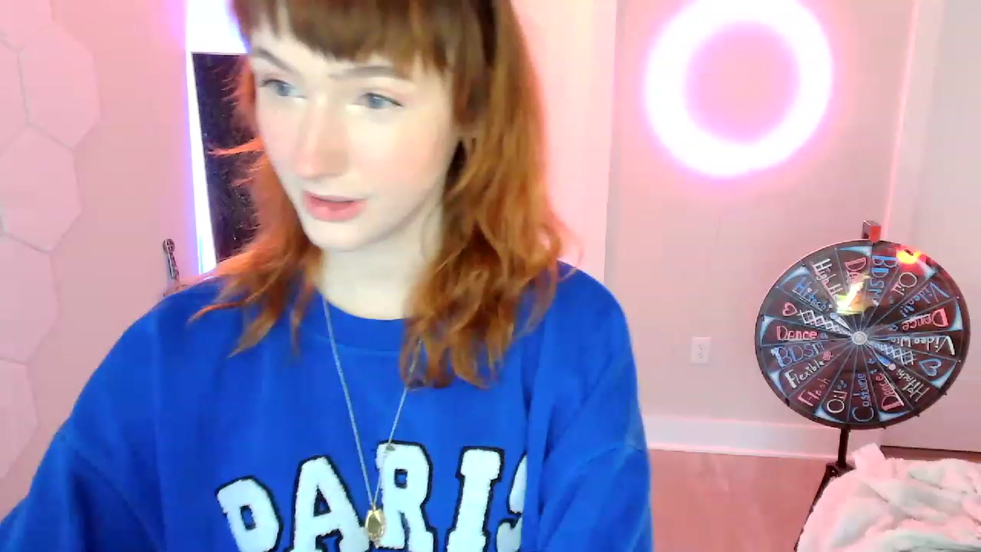 Gallery image thumbnail from SnugglePunk's myfreecams stream on, 05/06/2023, 24:00 image 8 of 20