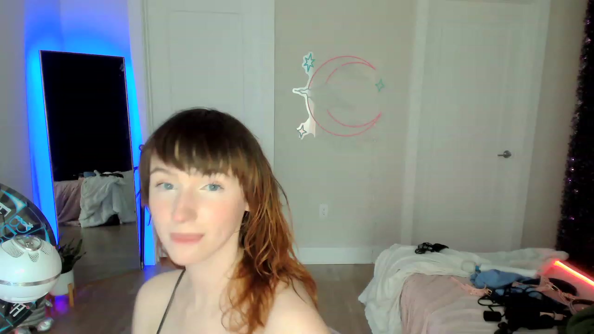 Gallery image thumbnail from SnugglePunk's myfreecams stream on, 05/25/2023, 24:01 image 14 of 20