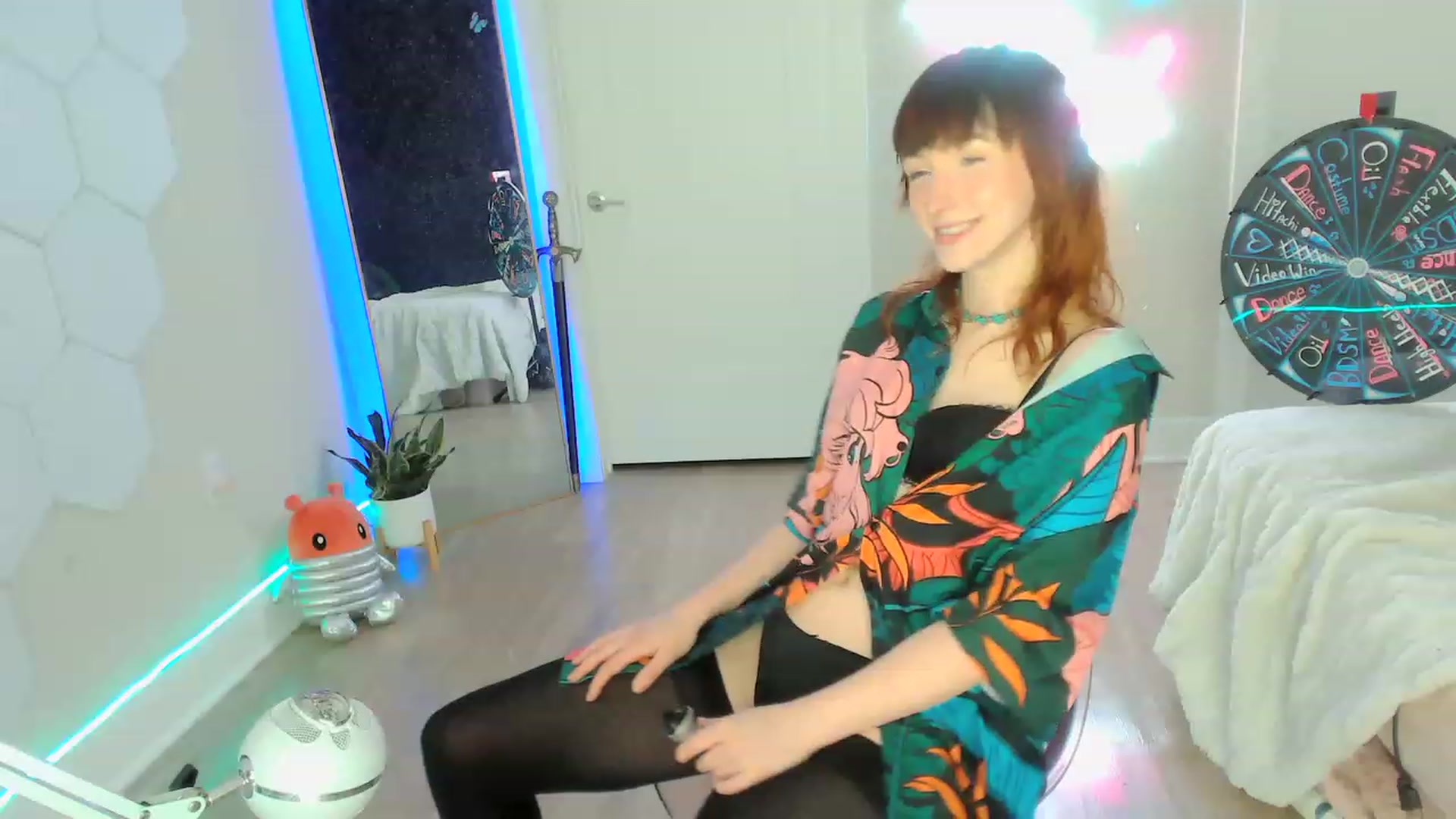 Gallery image thumbnail from SnugglePunk's myfreecams stream on, 05/26/2023, 22:34 image 20 of 20
