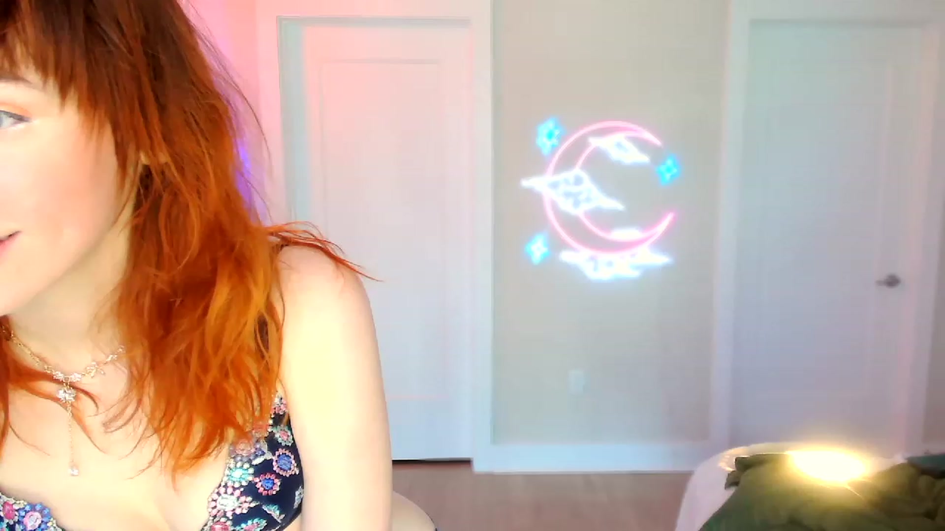 Gallery image thumbnail from SnugglePunk's myfreecams stream on, 06/02/2023, 22:29 image 3 of 20