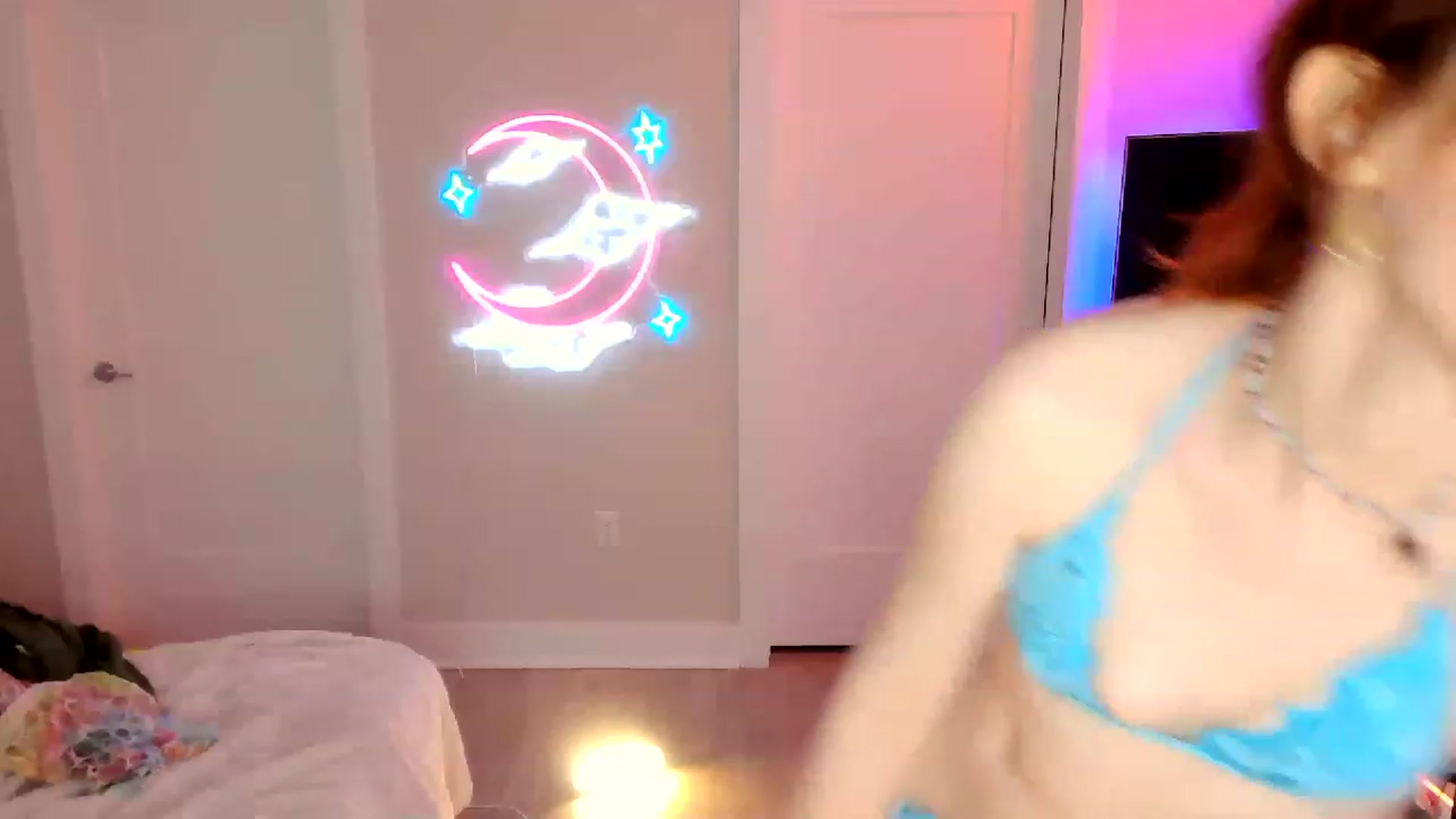 Gallery image thumbnail from SnugglePunk's myfreecams stream on, 06/04/2023, 01:26 image 2 of 20