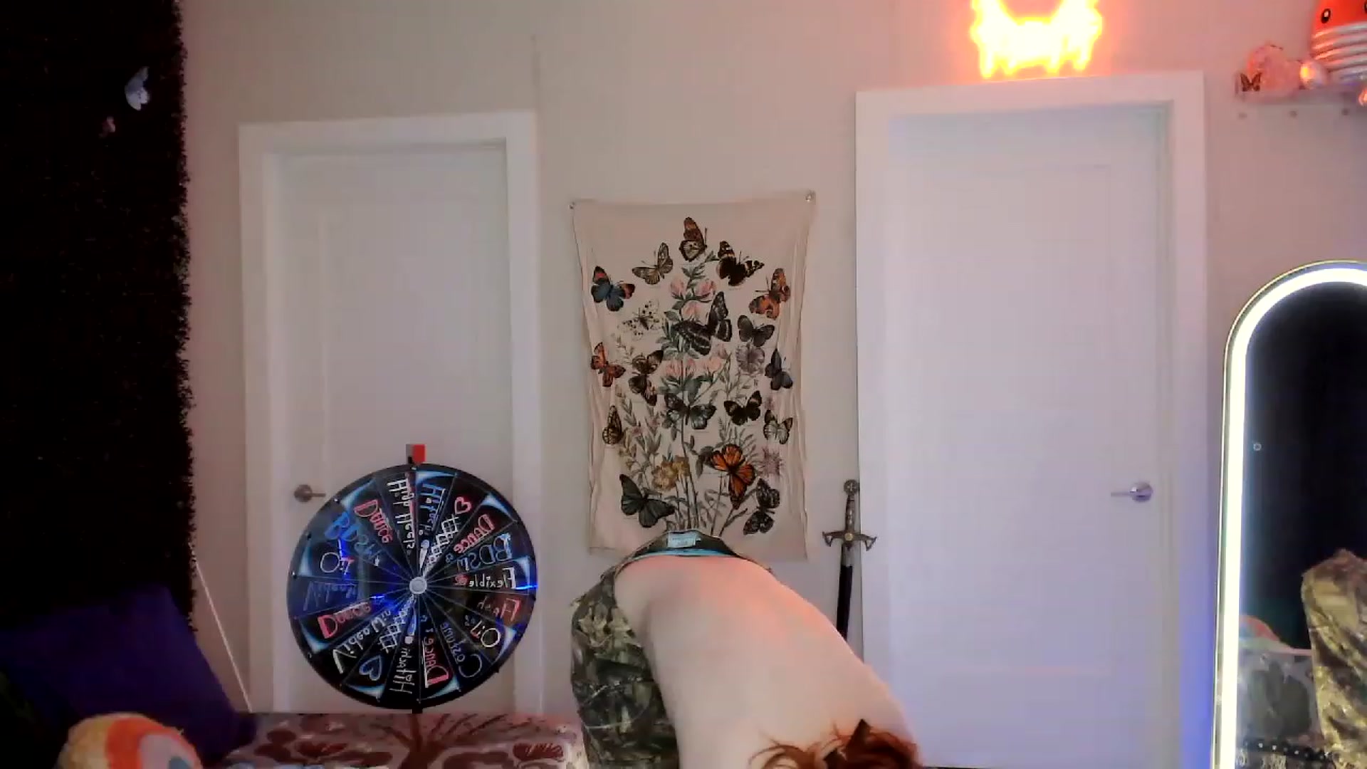 Gallery image thumbnail from SnugglePunk's myfreecams stream on, 06/10/2023, 24:01 image 11 of 20