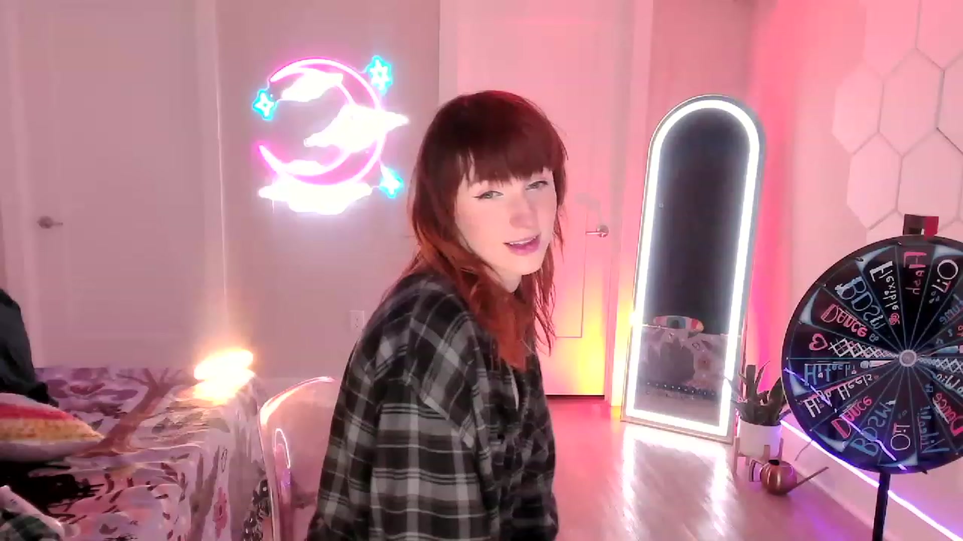 Gallery image thumbnail from SnugglePunk's myfreecams stream on, 06/14/2023, 23:39 image 20 of 20