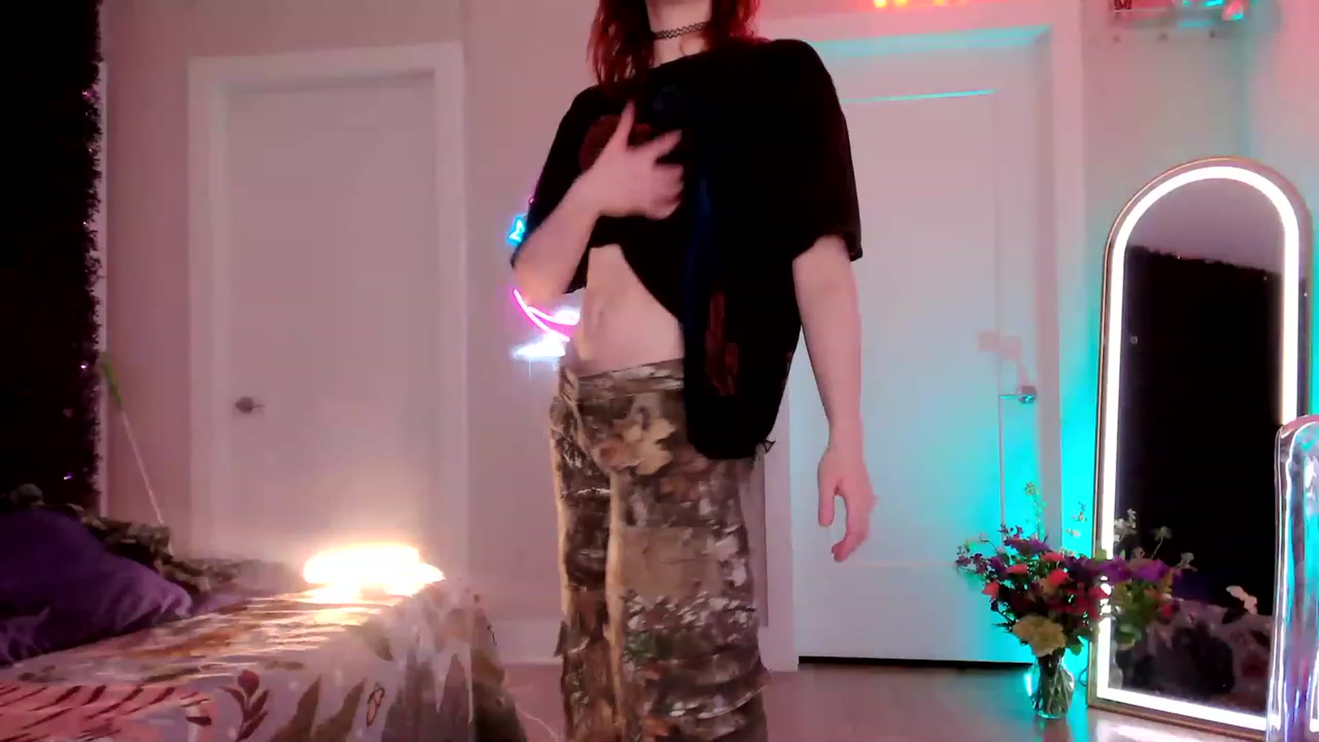 Gallery image thumbnail from SnugglePunk's myfreecams stream on, 06/22/2023, 23:49 image 13 of 20