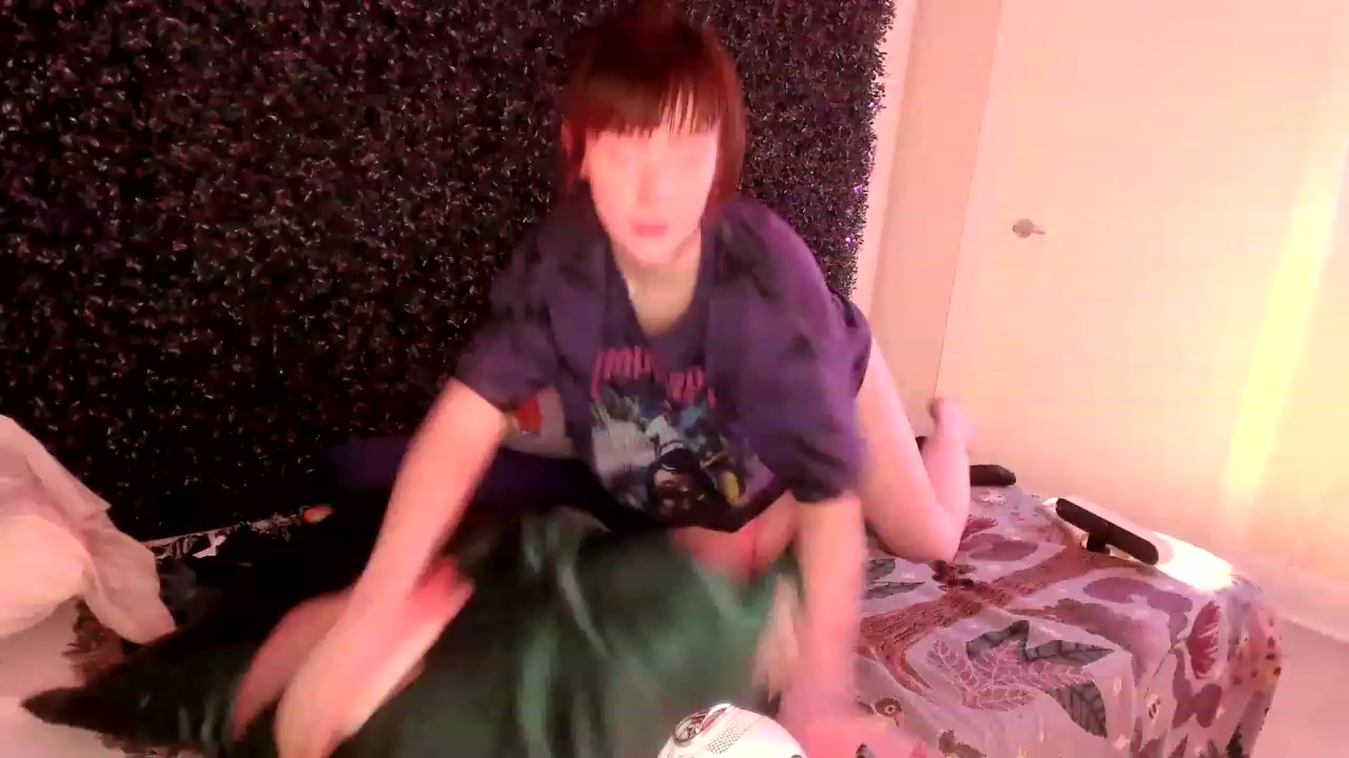 Gallery image thumbnail from SnugglePunk's myfreecams stream on, 06/24/2023, 01:44 image 10 of 20