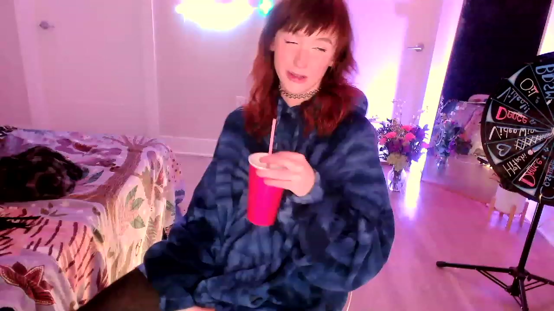 Gallery image thumbnail from SnugglePunk's myfreecams stream on, 06/29/2023, 02:09 image 6 of 20
