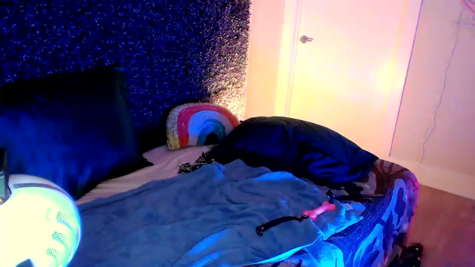 Gallery image thumbnail from SnugglePunk's myfreecams stream on, 07/01/2023, 02:40 image 19 of 20