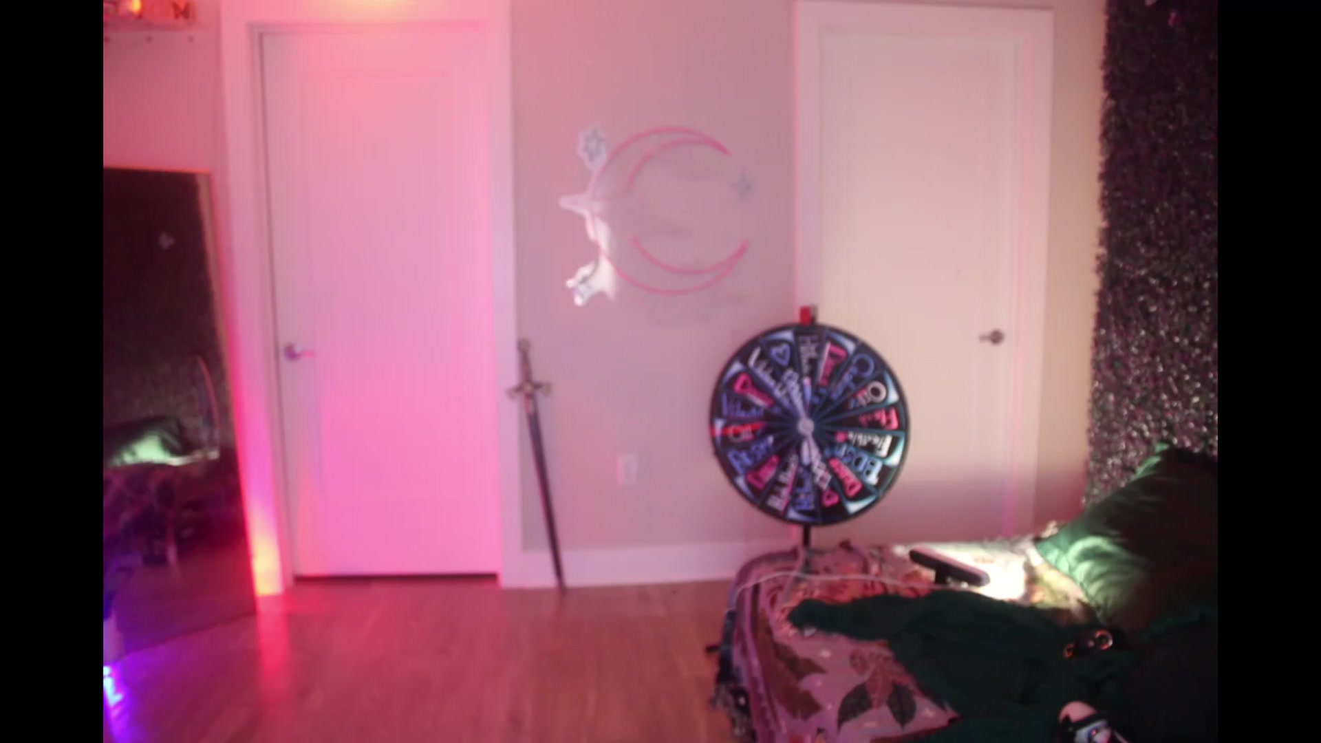 Gallery image thumbnail from SnugglePunk's myfreecams stream on, 07/21/2023, 22:38 image 20 of 20
