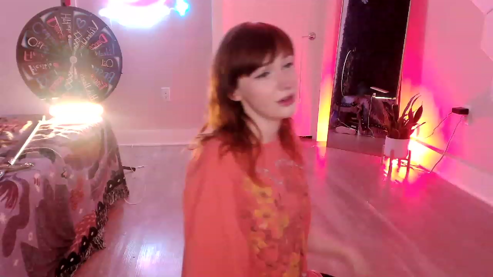 Gallery image thumbnail from SnugglePunk's myfreecams stream on, 07/29/2023, 24:57 image 12 of 20