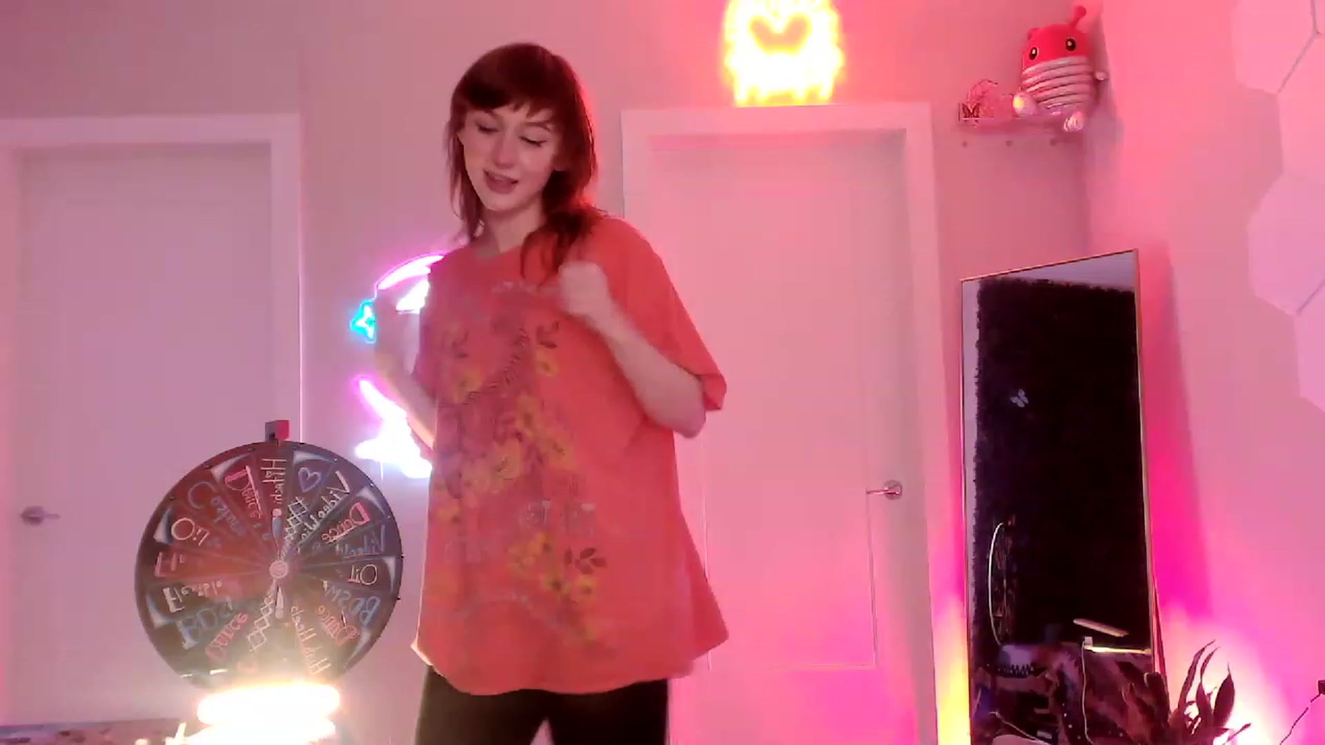 Gallery image thumbnail from SnugglePunk's myfreecams stream on, 07/29/2023, 24:57 image 13 of 20