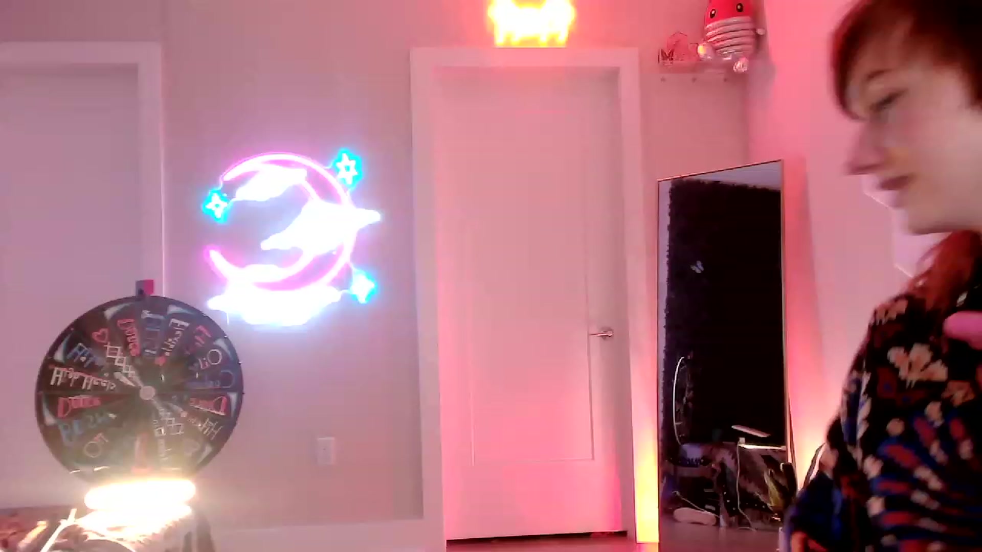 Gallery image thumbnail from SnugglePunk's myfreecams stream on, 07/29/2023, 24:57 image 20 of 20