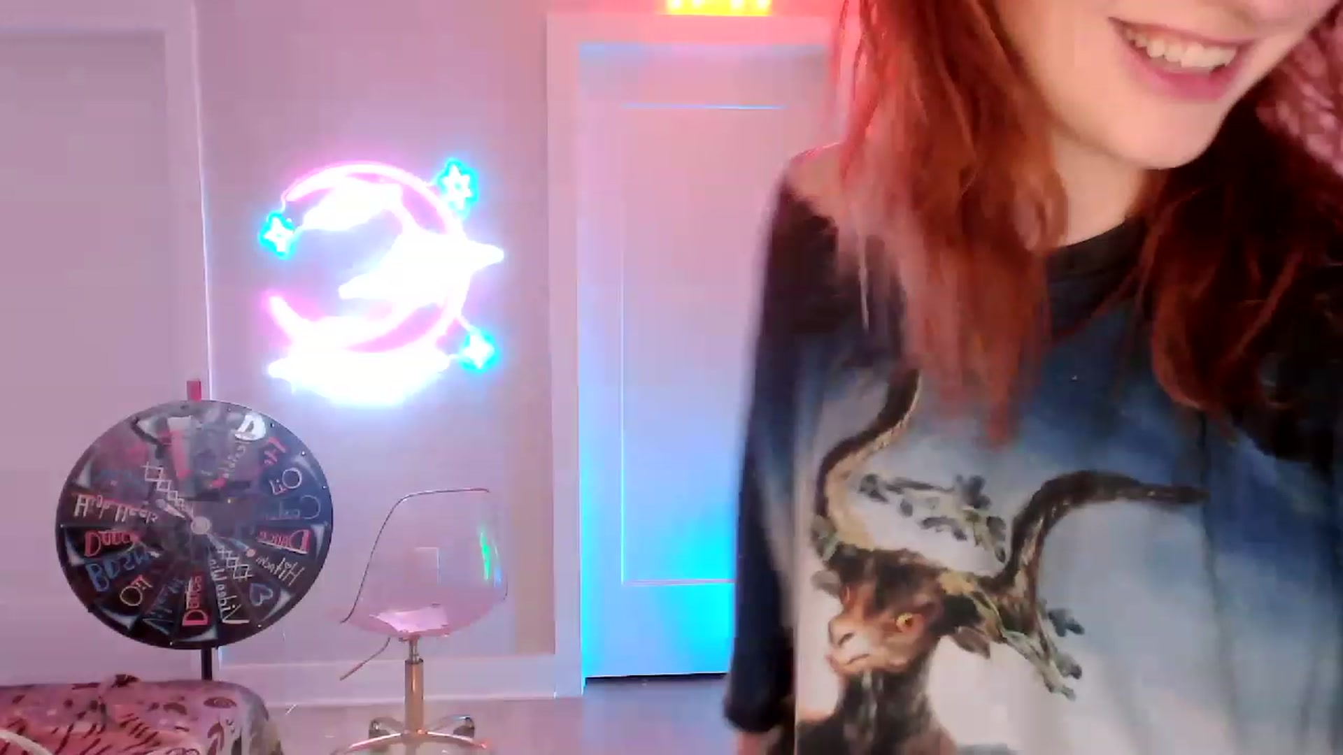 Gallery image thumbnail from SnugglePunk's myfreecams stream on, 08/04/2023, 24:01 image 3 of 20