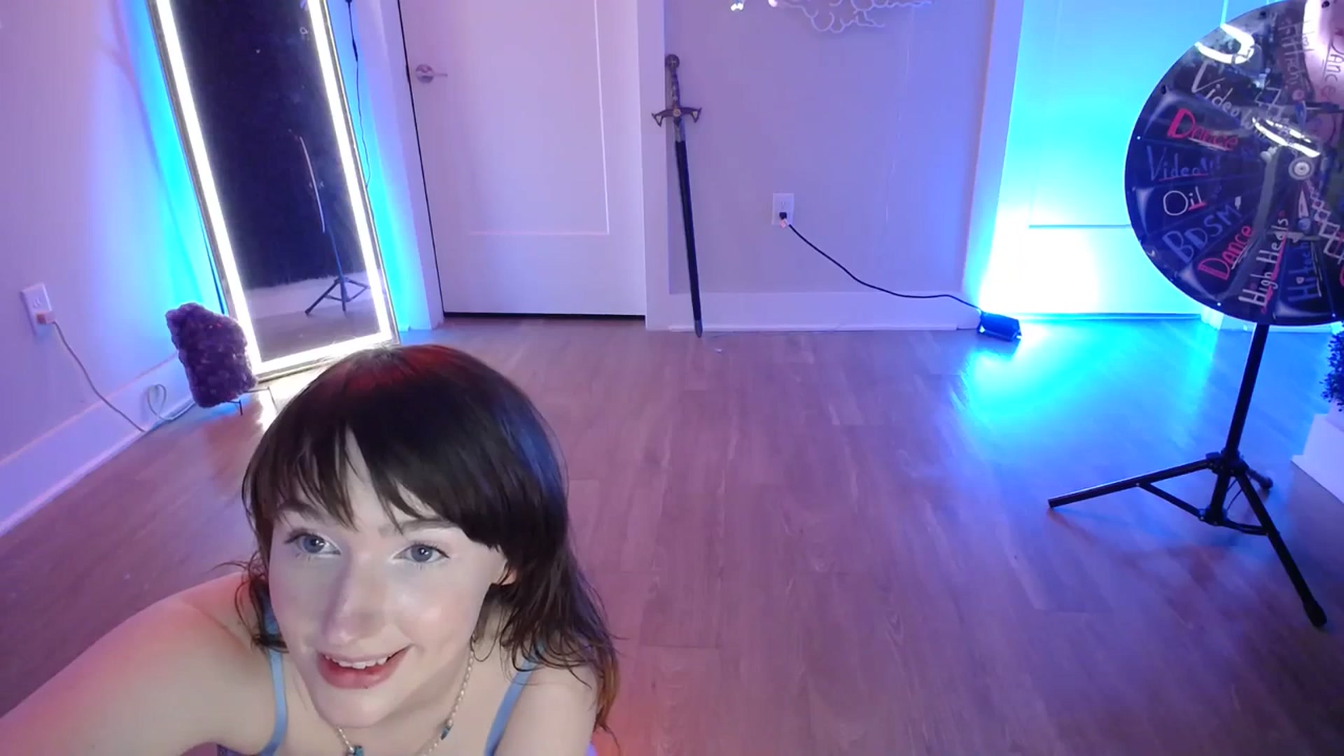 Gallery image thumbnail from SnugglePunk's myfreecams stream on, 02/03/2024, 01:58 image 12 of 20