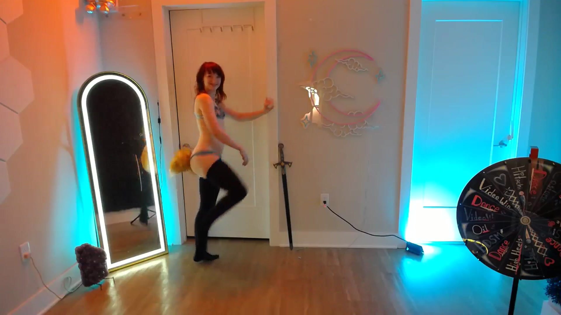 Gallery image thumbnail from SnugglePunk's myfreecams stream on, 02/03/2024, 01:58 image 10 of 20