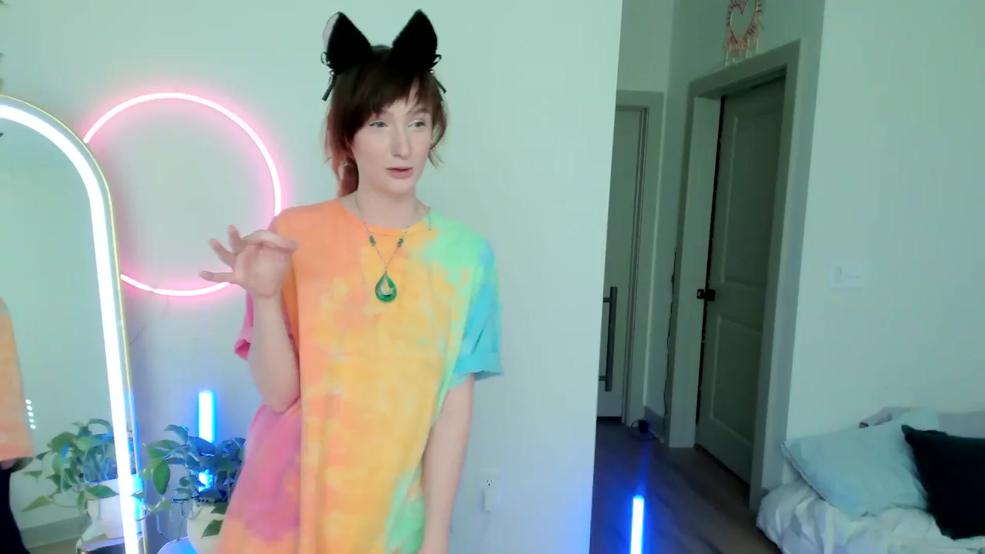 Gallery image thumbnail from SnugglePunk's myfreecams stream on, 06/21/2024, 23:10 image 1 of 20
