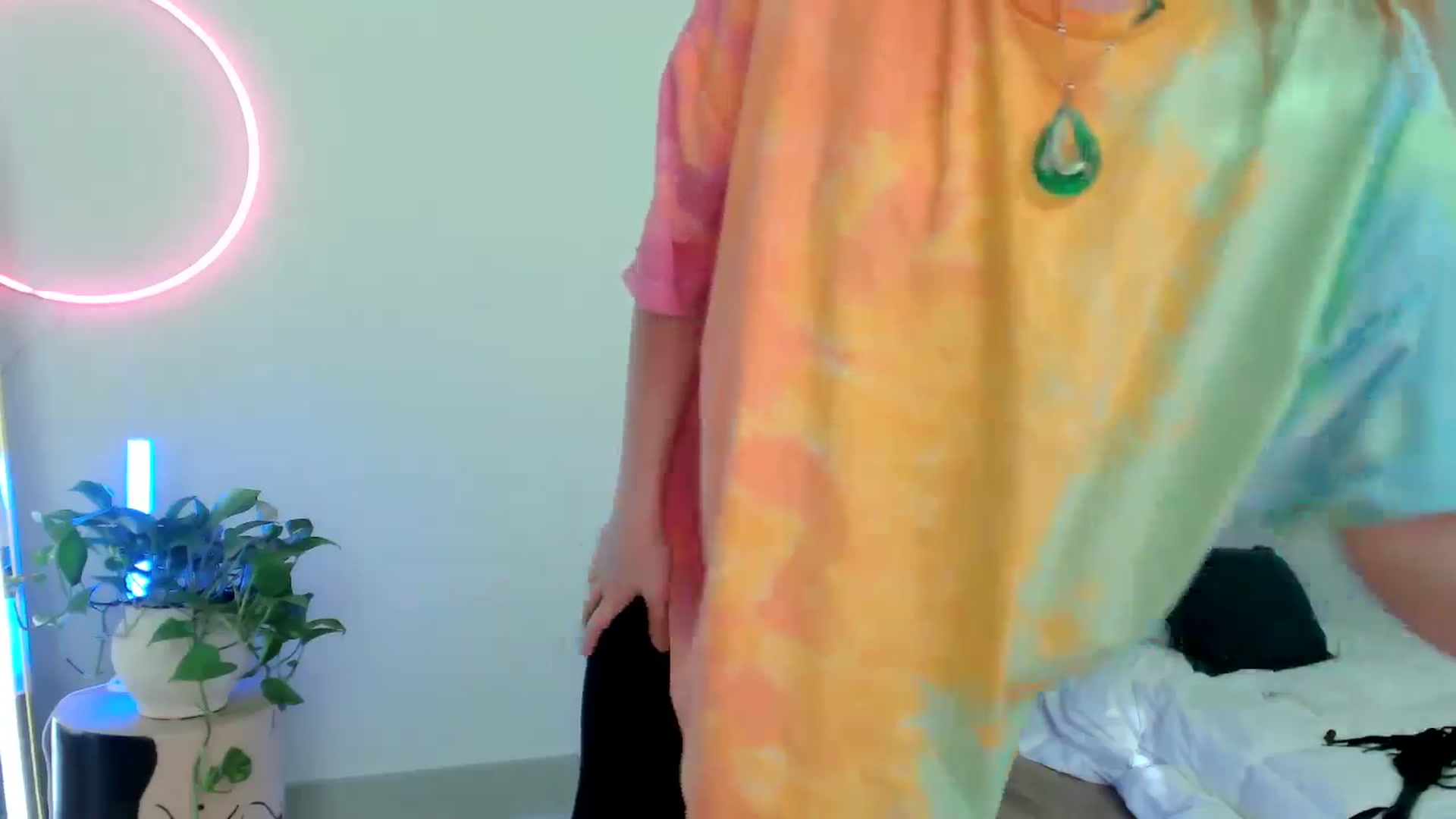 Gallery image thumbnail from SnugglePunk's myfreecams stream on, 06/21/2024, 23:10 image 7 of 20