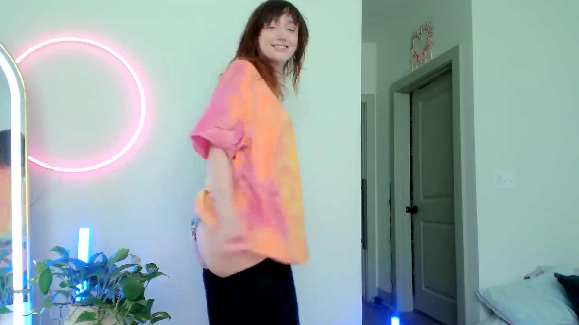 Gallery image thumbnail from SnugglePunk's myfreecams stream on, 06/21/2024, 23:10 image 5 of 20