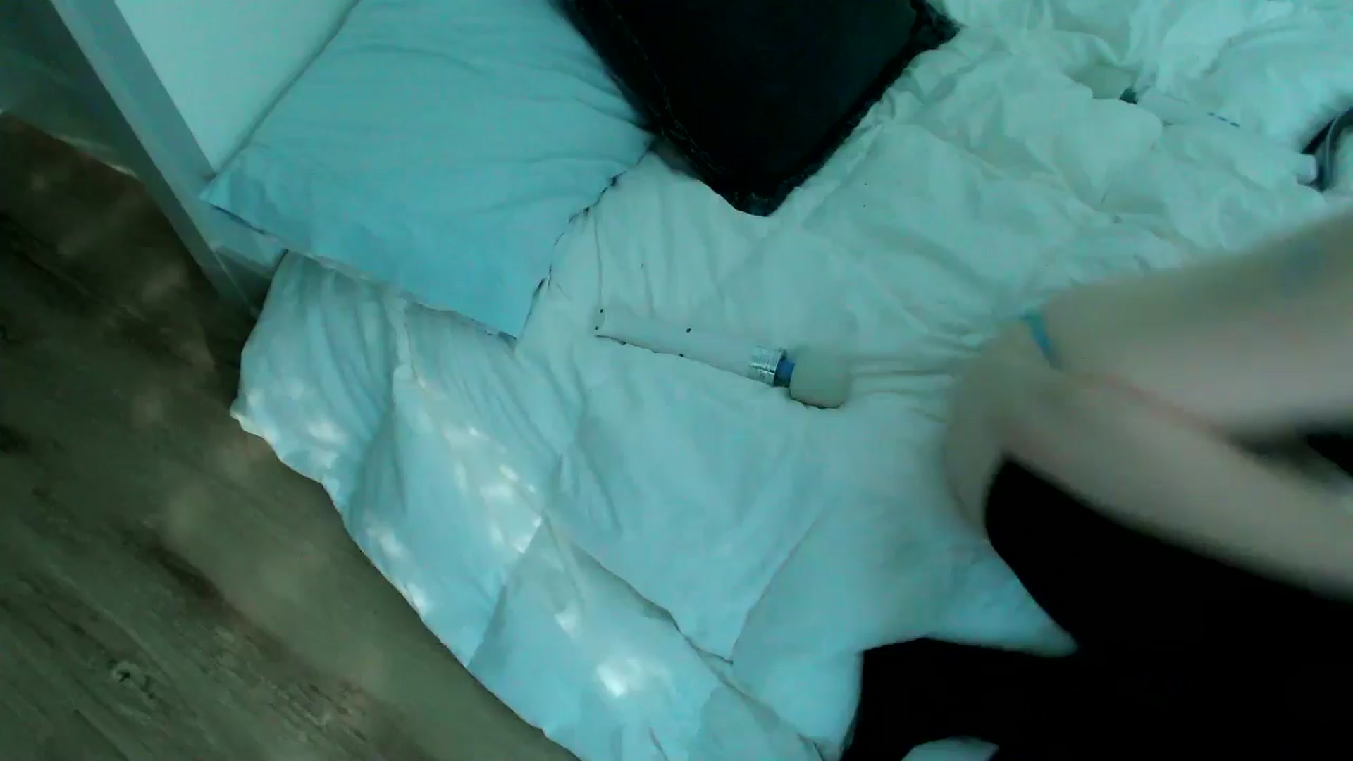Gallery image thumbnail from SnugglePunk's myfreecams stream on, 06/21/2024, 23:51 image 3 of 20