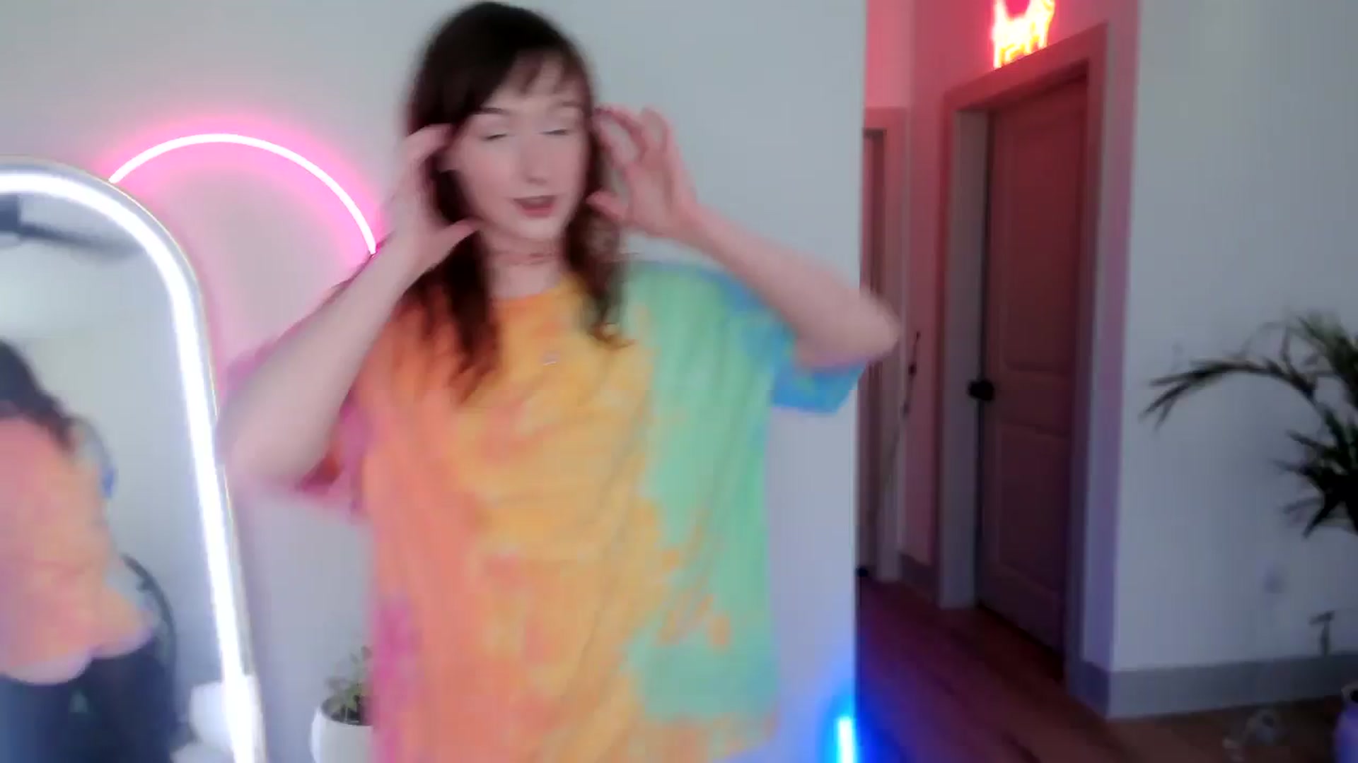 Gallery image thumbnail from SnugglePunk's myfreecams stream on, 06/28/2024, 23:09 image 2 of 20