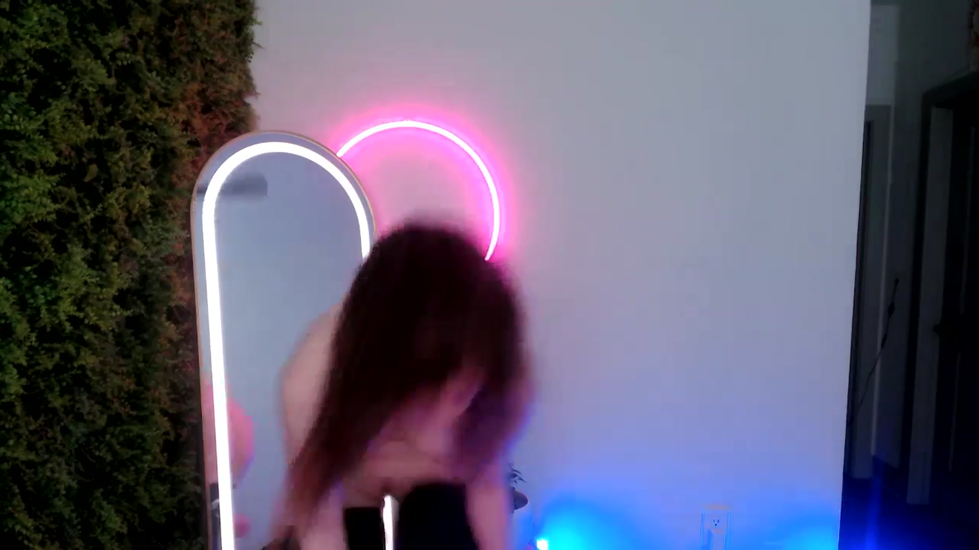 Gallery image thumbnail from SnugglePunk's myfreecams stream on, 06/28/2024, 23:56 image 12 of 20
