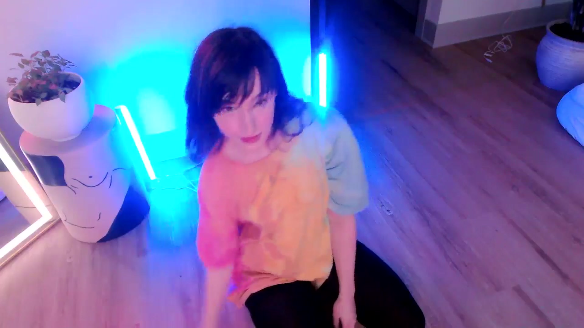 Gallery image thumbnail from SnugglePunk's myfreecams stream on, 06/29/2024, 24:46 image 4 of 20